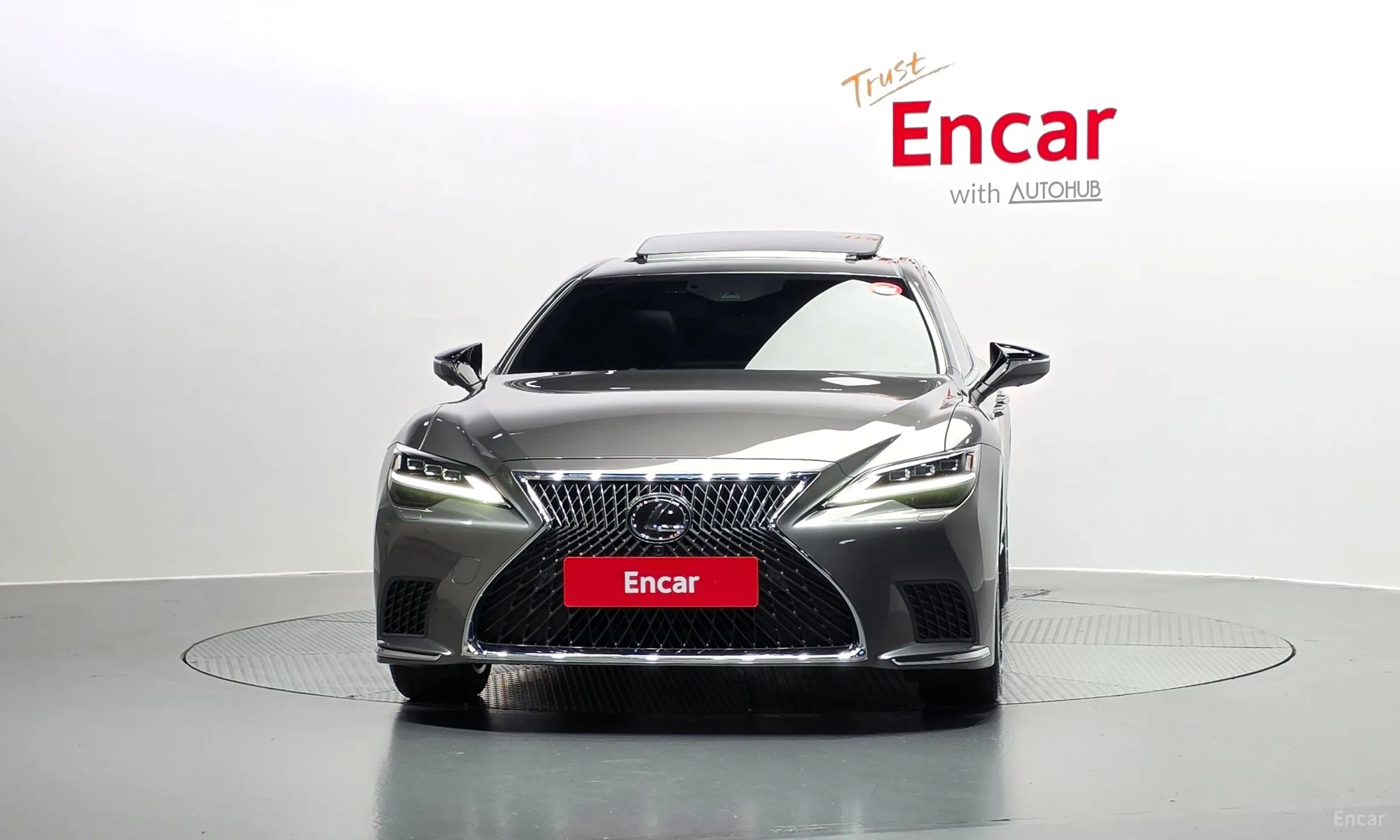 Lexus LS500h Gen 5 превью 3