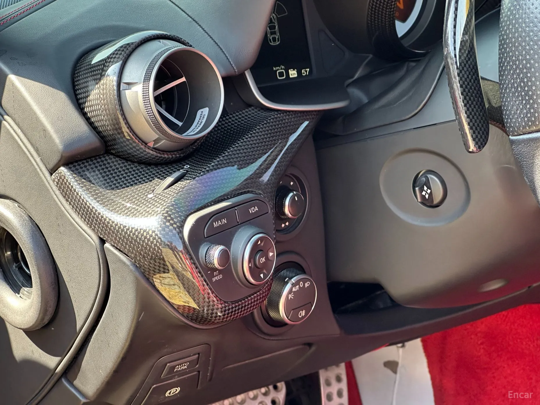 Ferrari F12 Berlinetta превью 16