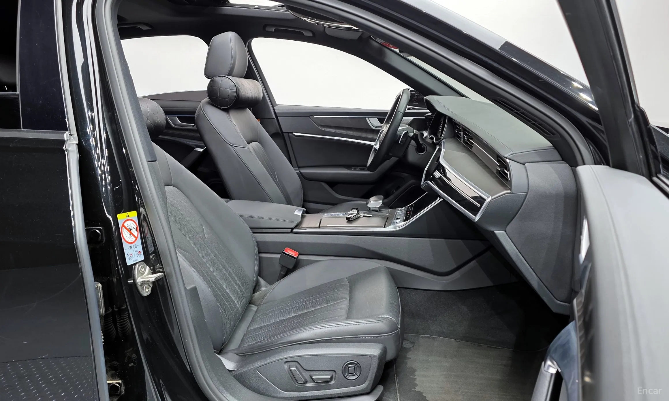 Audi A6 (C8) превью 10