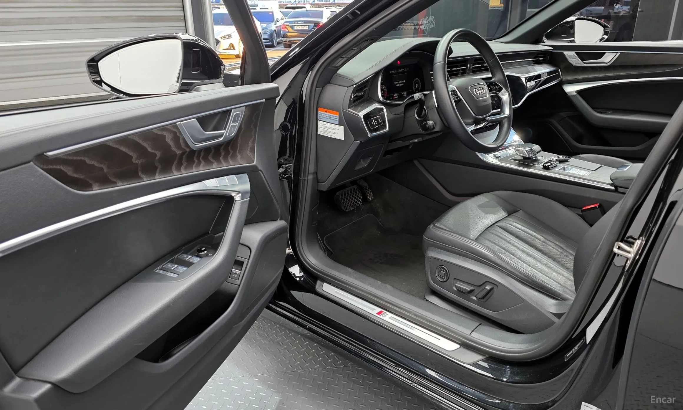 Audi A6 (C8) превью 11