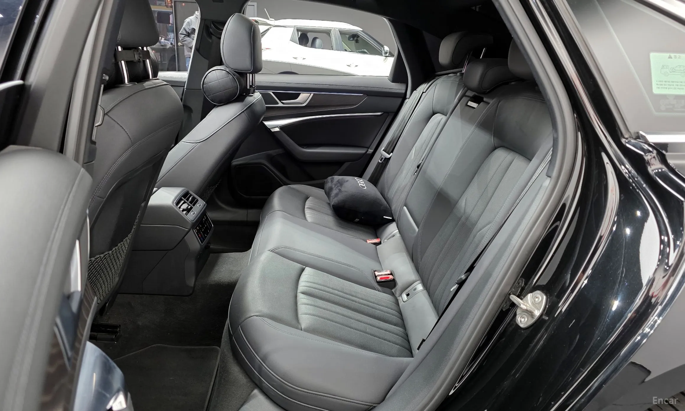 Audi A6 (C8) превью 12