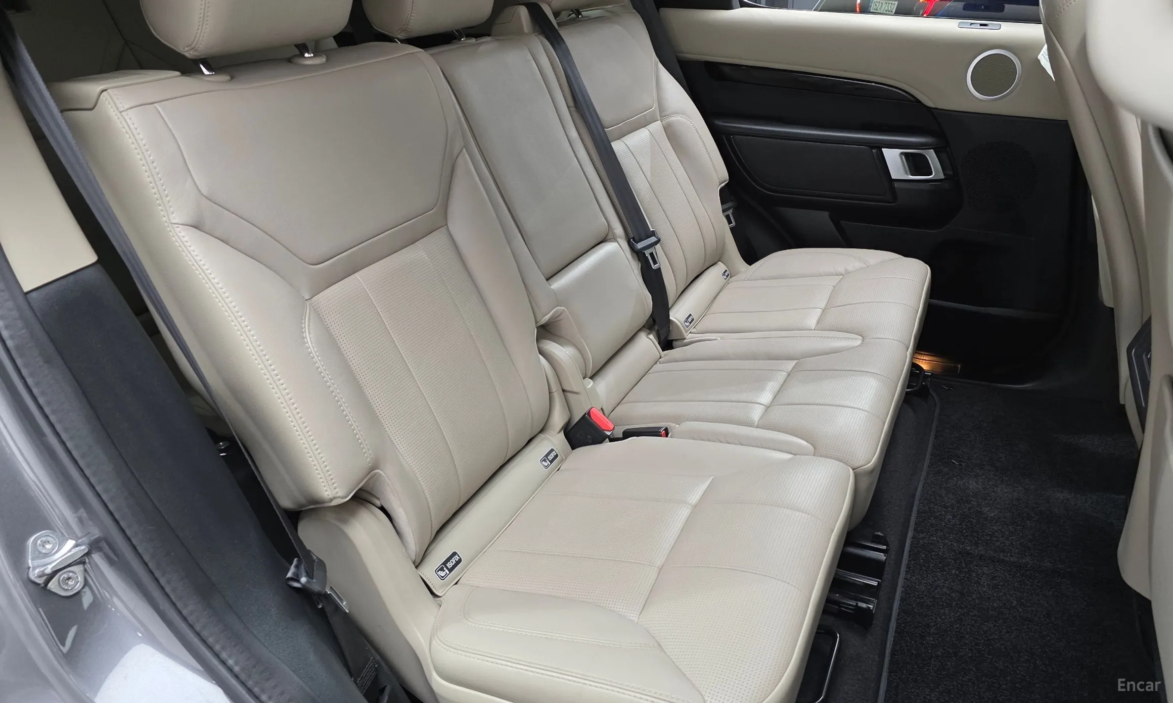 Land Rover Discovery 5 превью 12