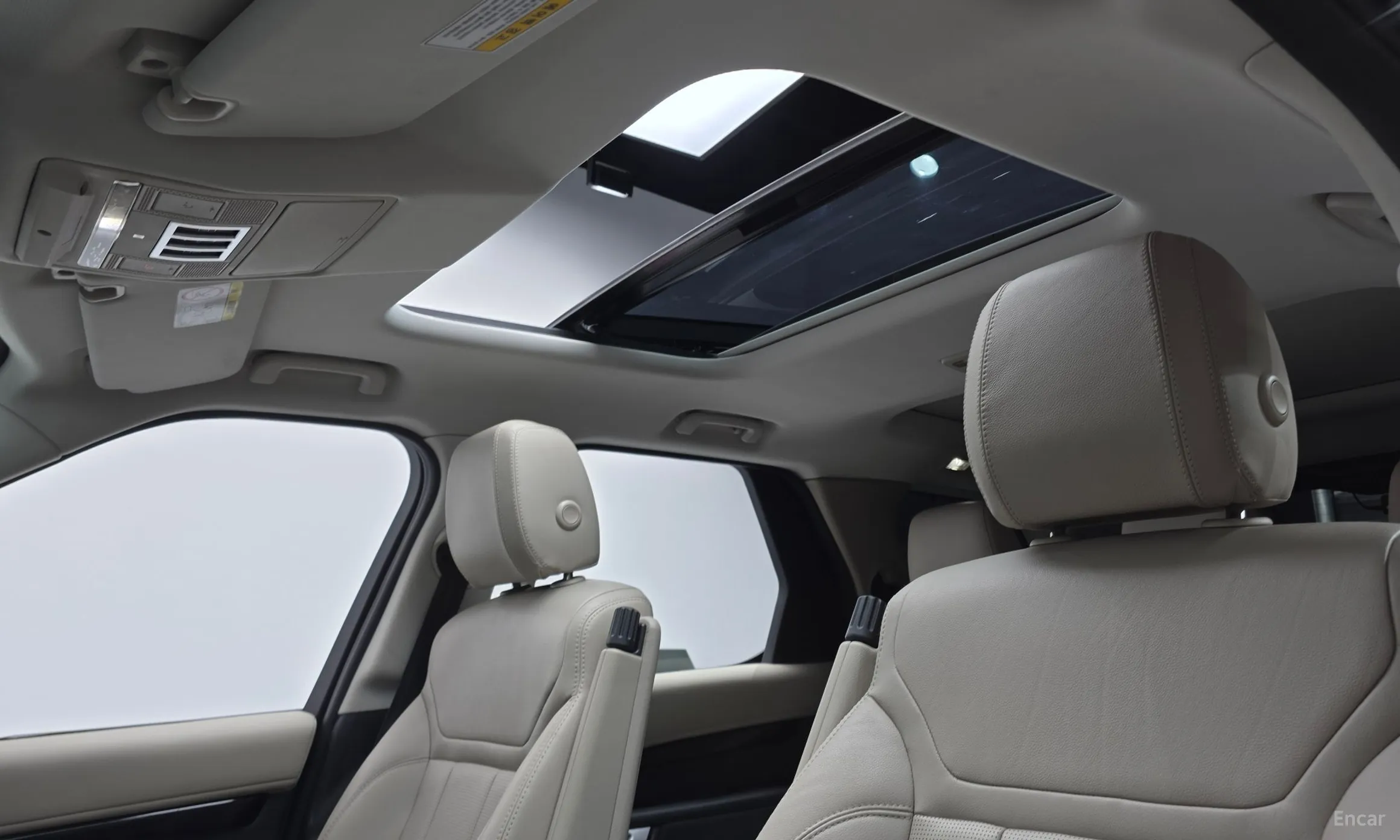 Land Rover Discovery 5 превью 19