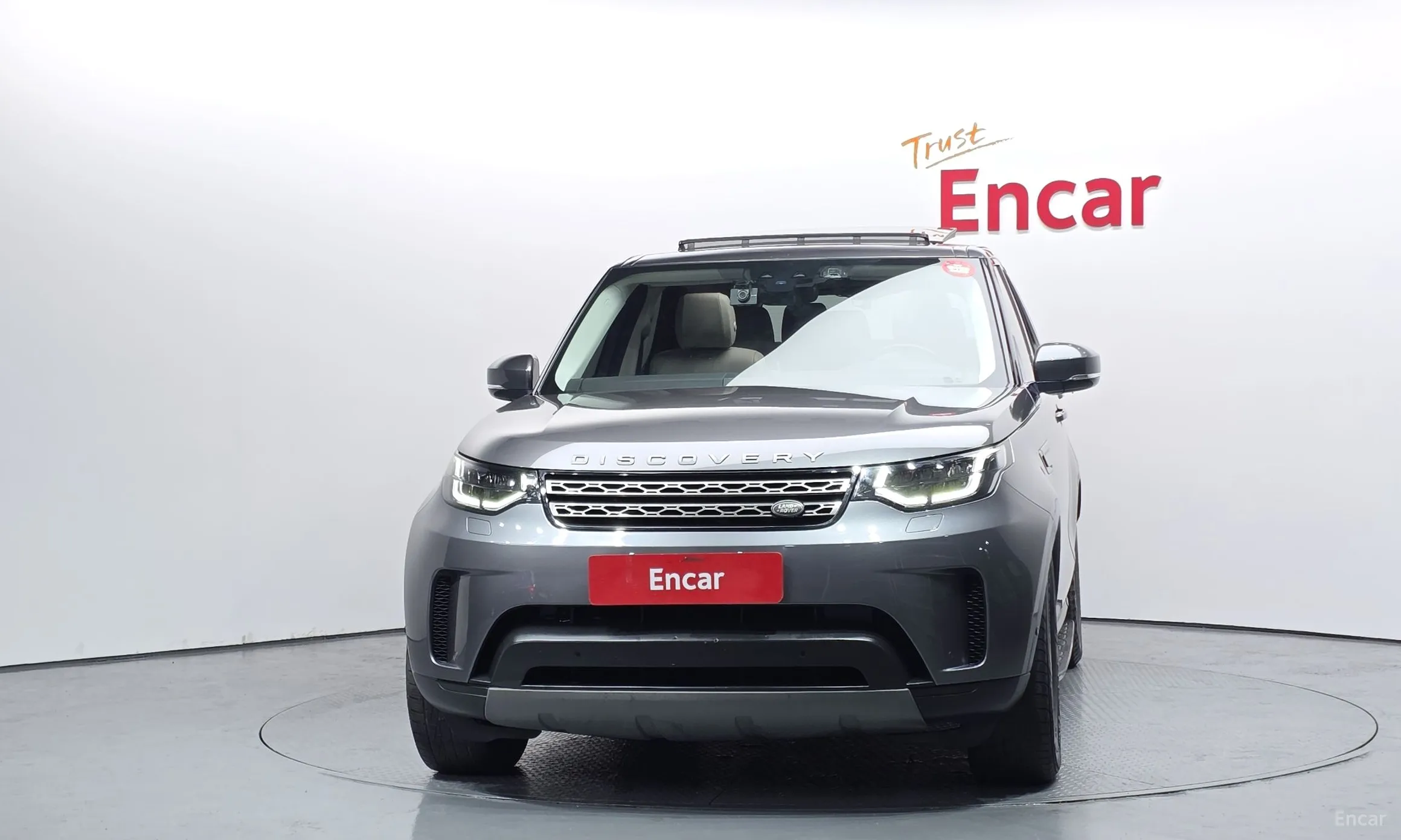 Land Rover Discovery 5 превью 3