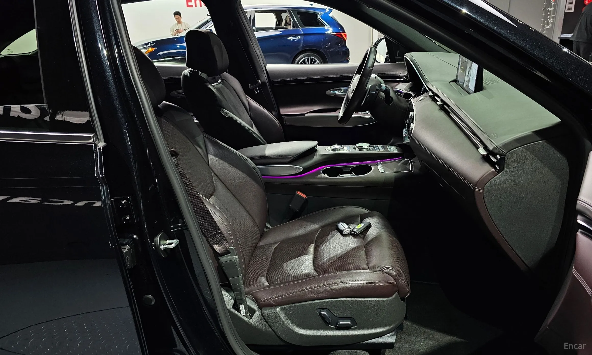 Genesis GV70 превью 10