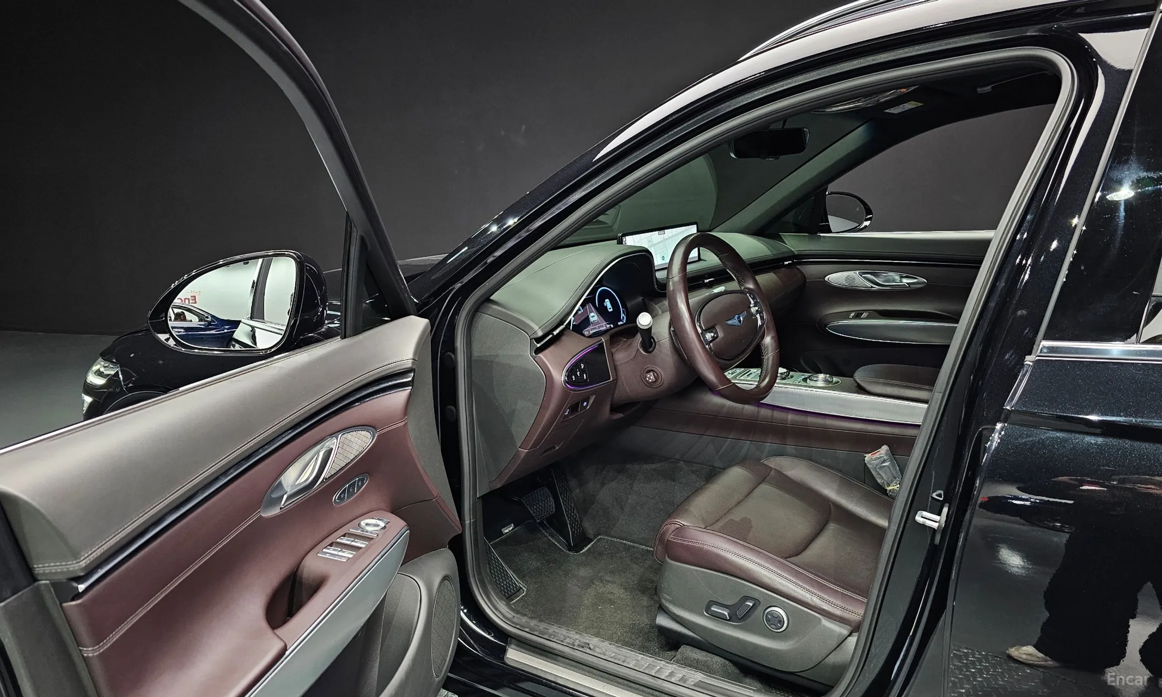 Genesis GV70 превью 11