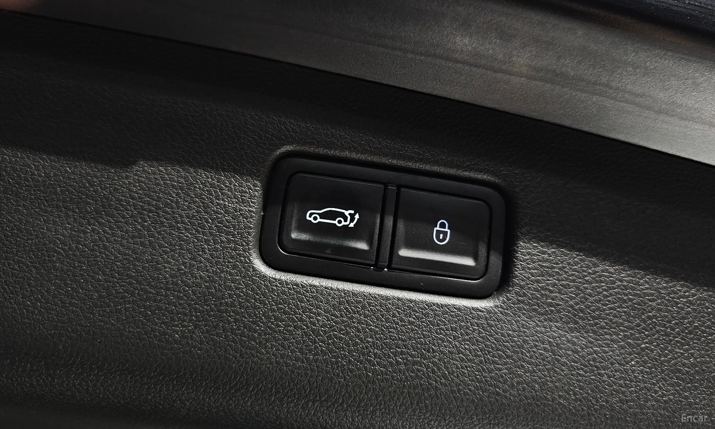 Genesis GV70 превью 17