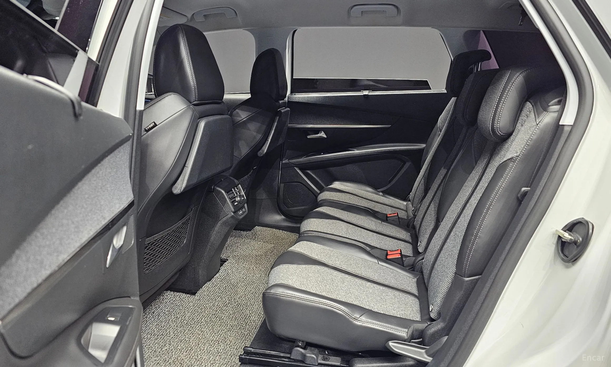 Peugeot 5008 2nd generation превью 13