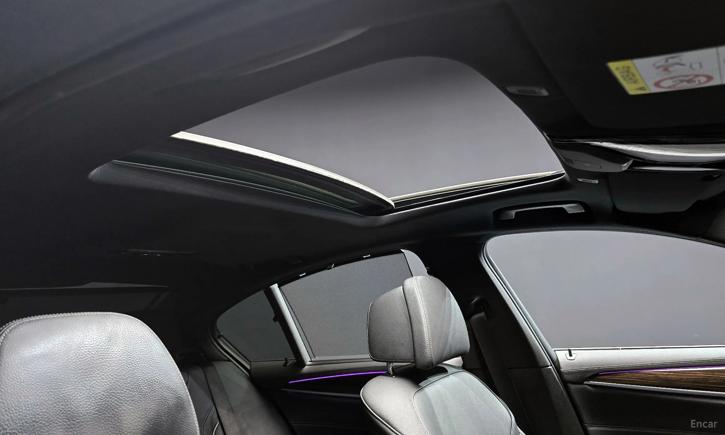 BMW 5 Series (G30) превью 20