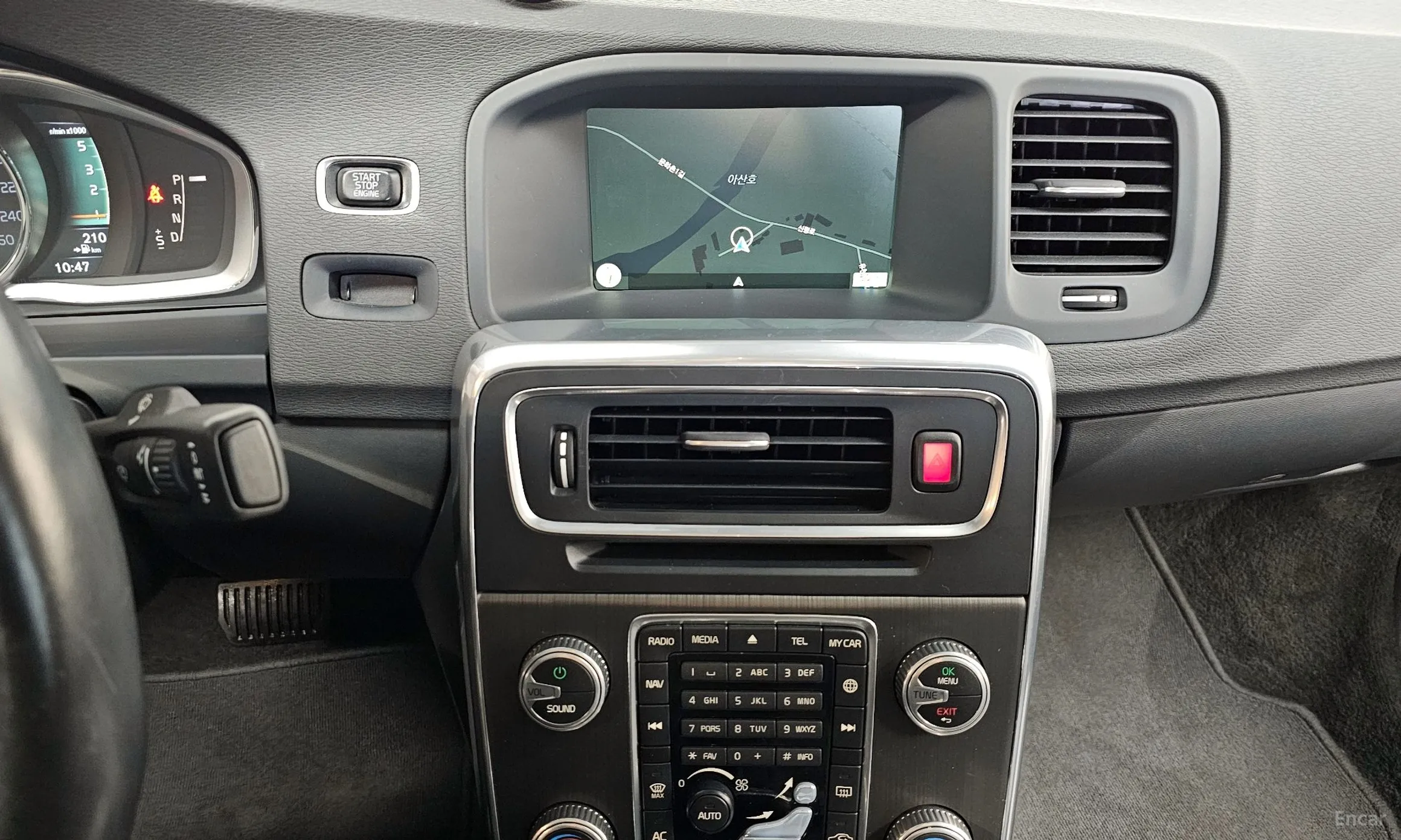 Volvo S60 превью 14