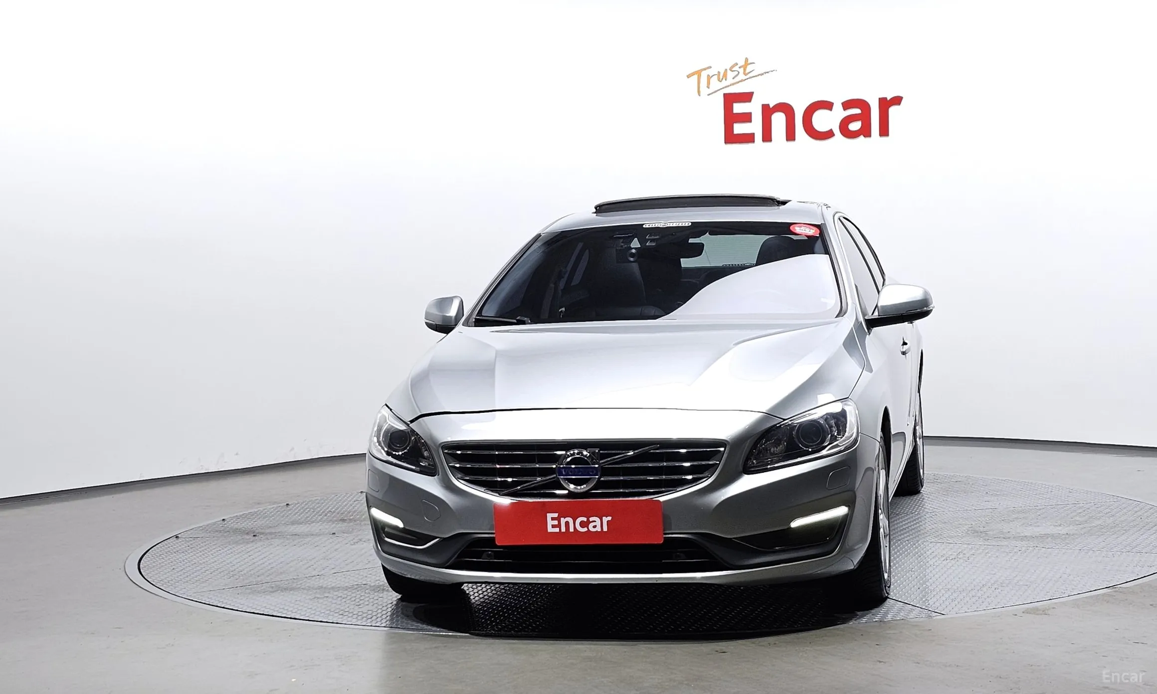 Volvo S60 превью 3