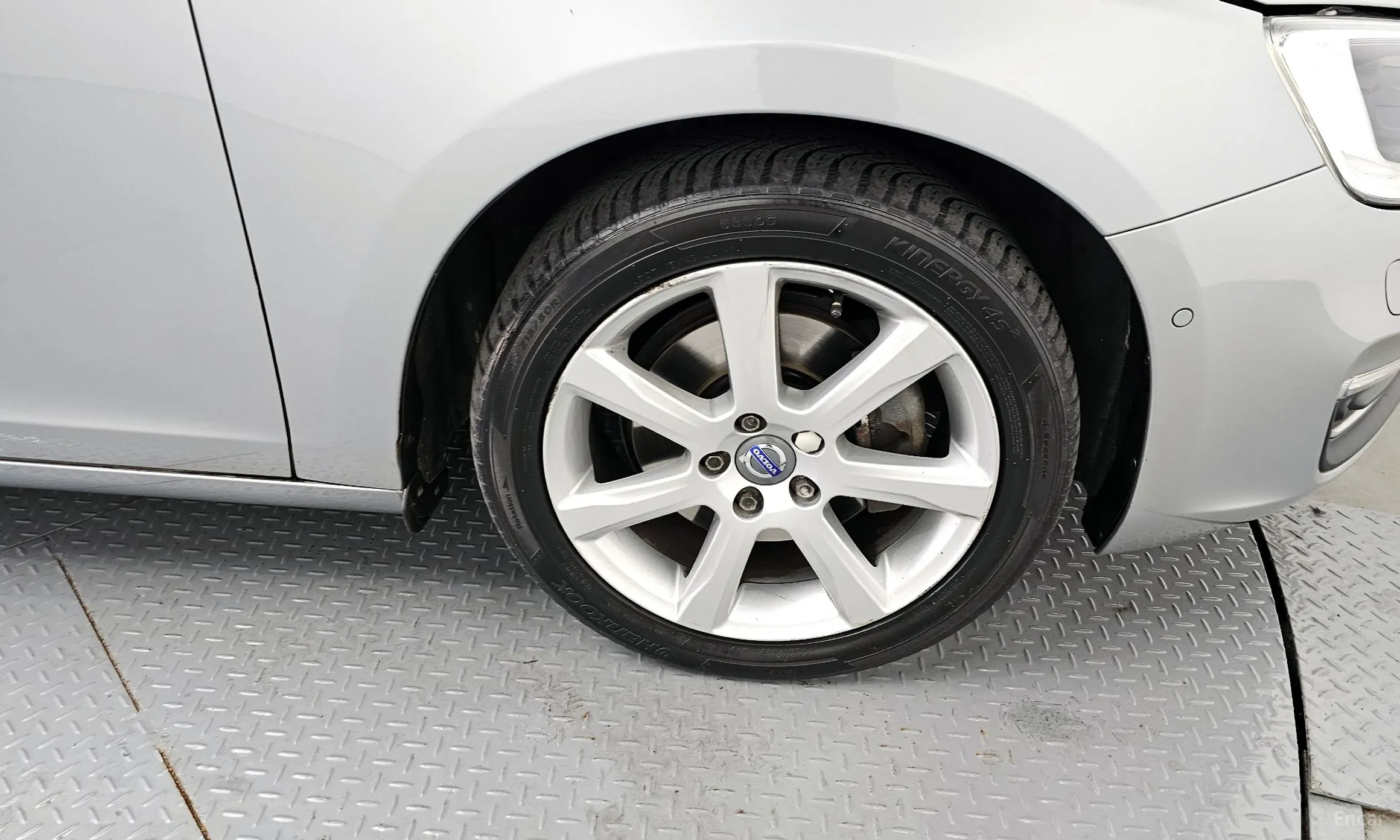 Volvo S60 превью 5