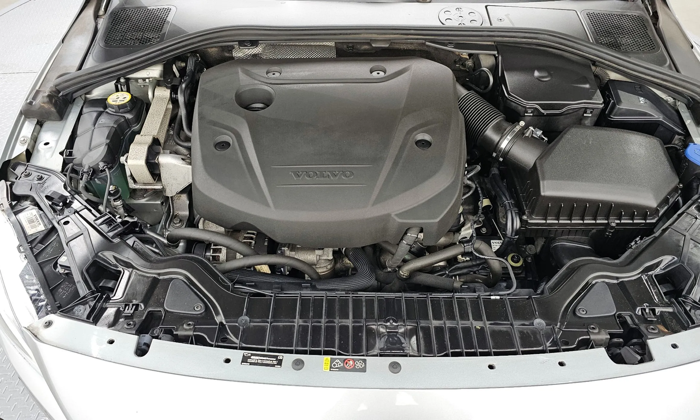 Volvo S60 превью 6