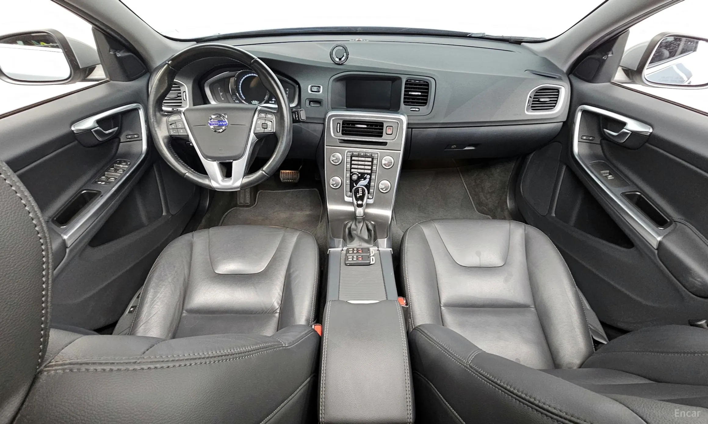 Volvo S60 превью 7