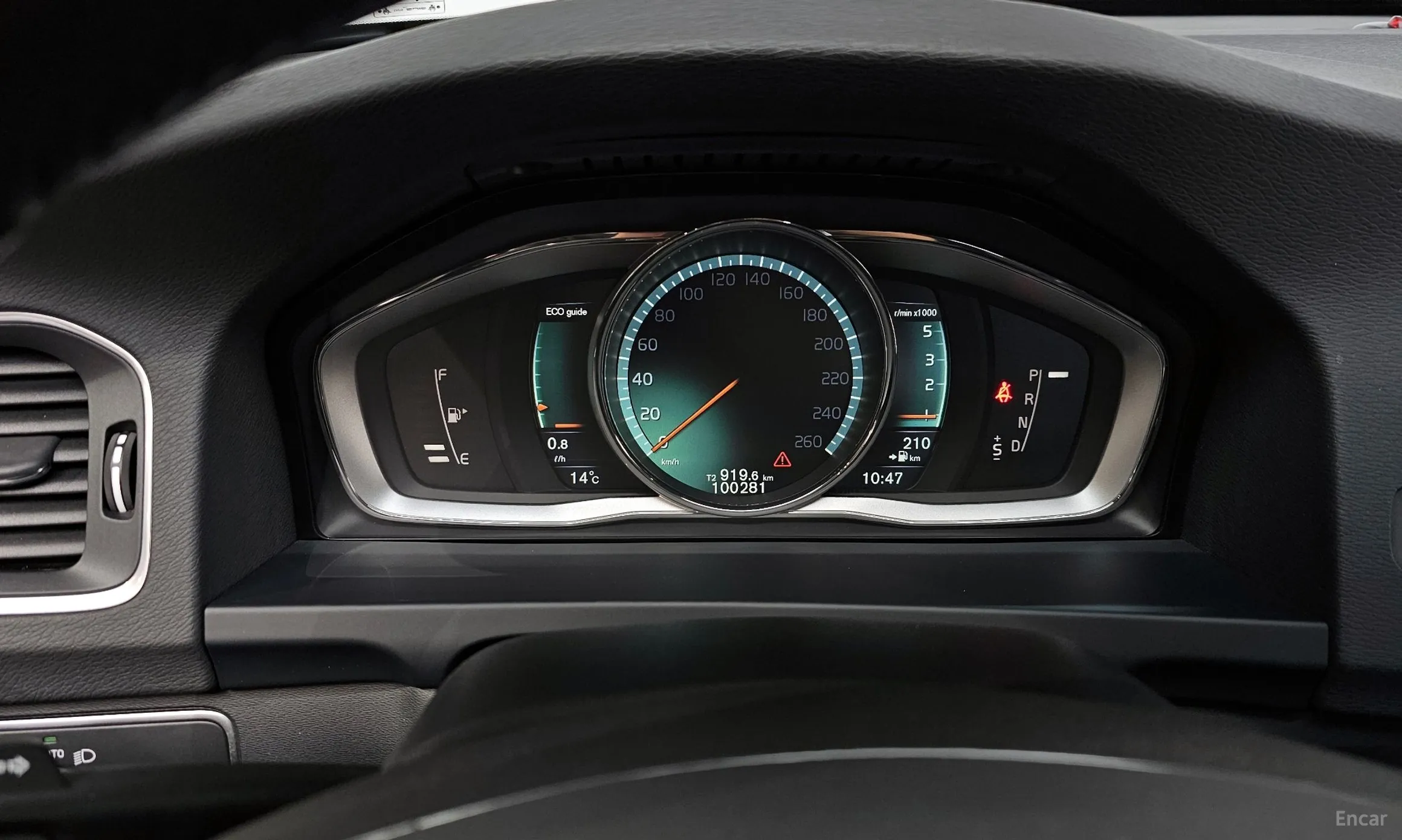 Volvo S60 превью 8