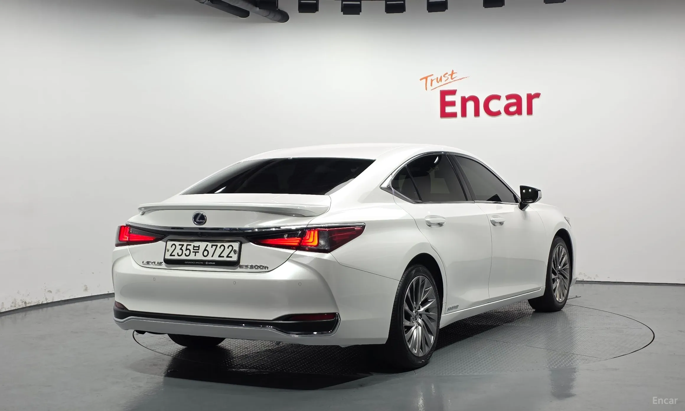 Lexus ES300h 7th Generation