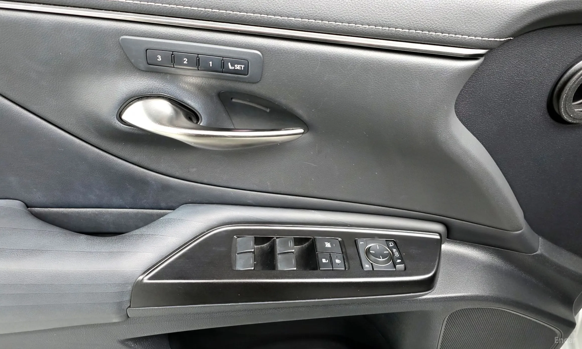 Lexus ES300h 7th Generation превью 18