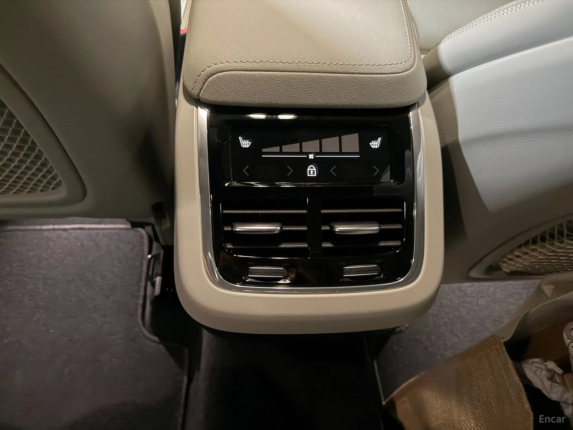 Volvo XC60 Gen 2 превью 14