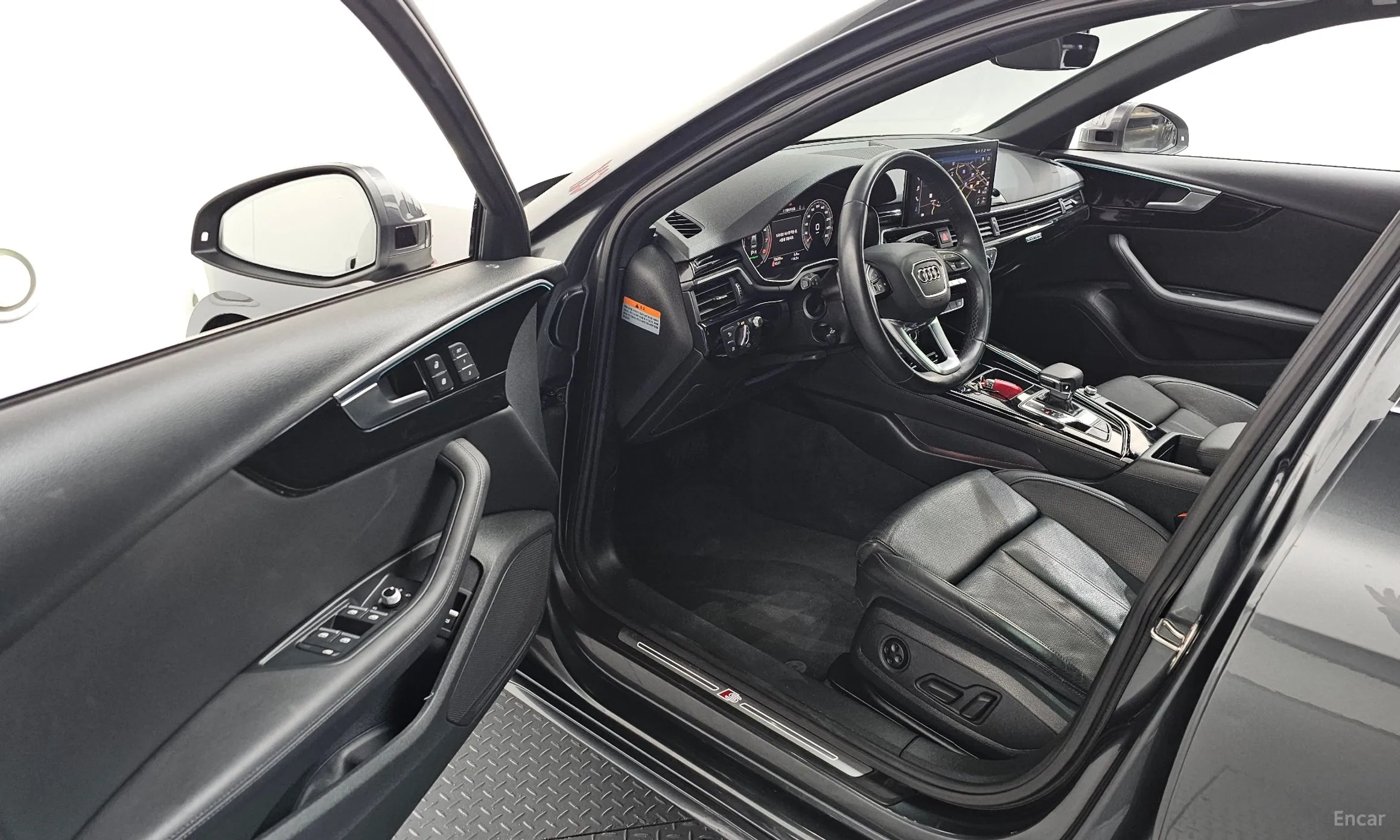 Audi A4 (B9) превью 10