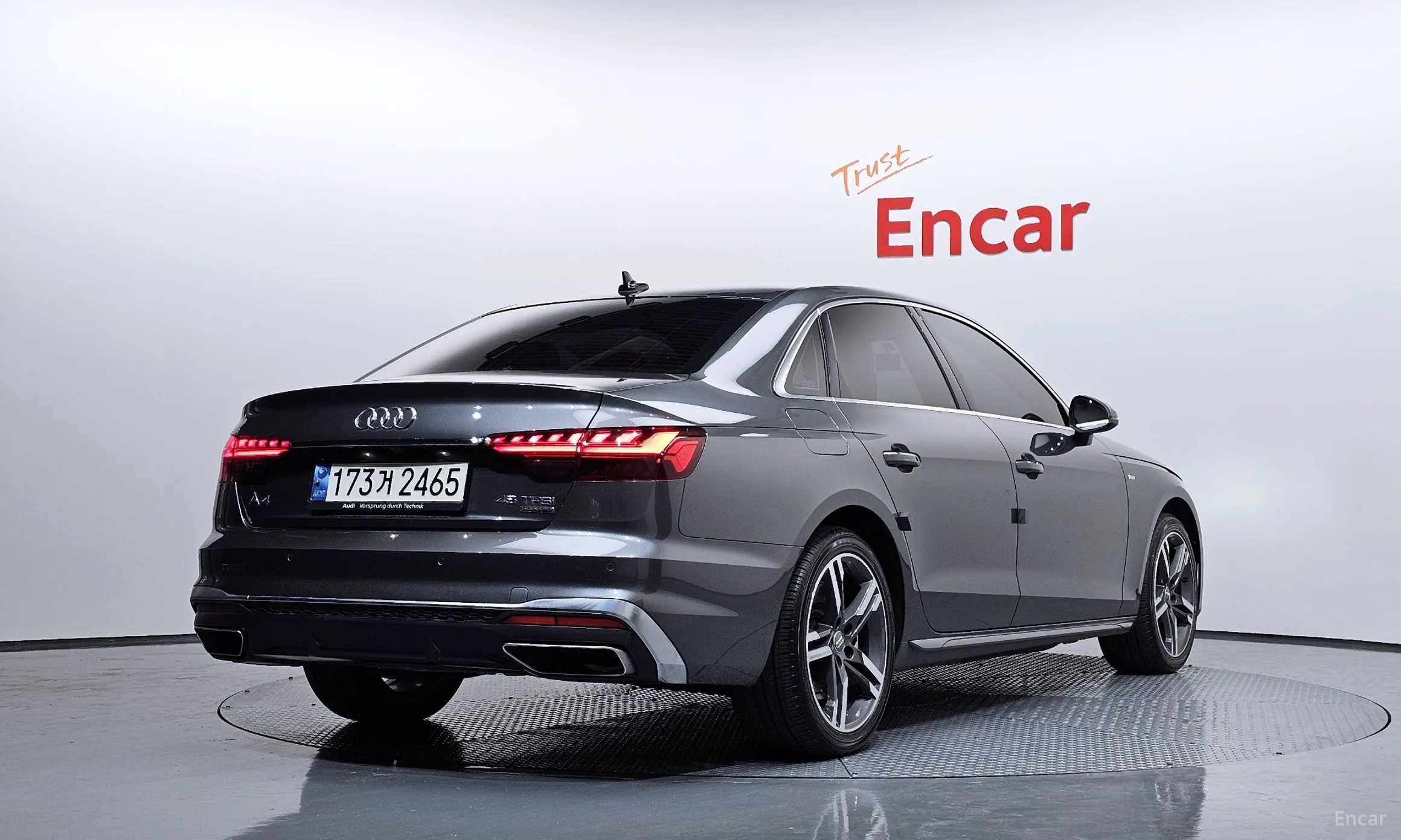 Audi A4 (B9) превью 2