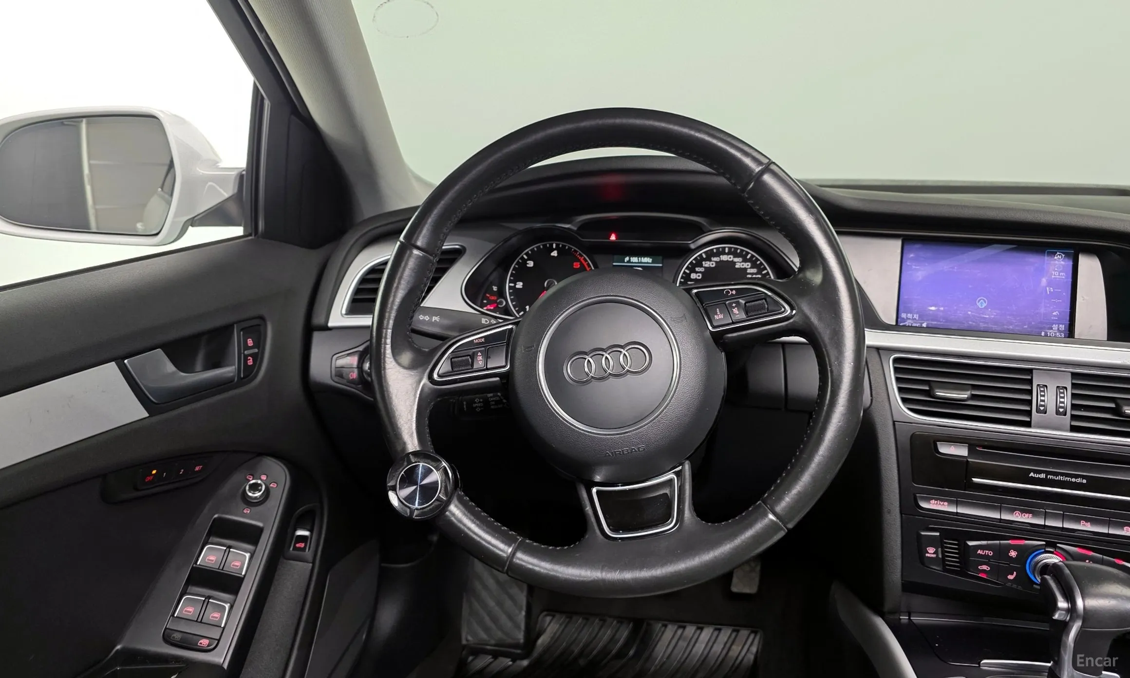 Audi New A4 превью 13