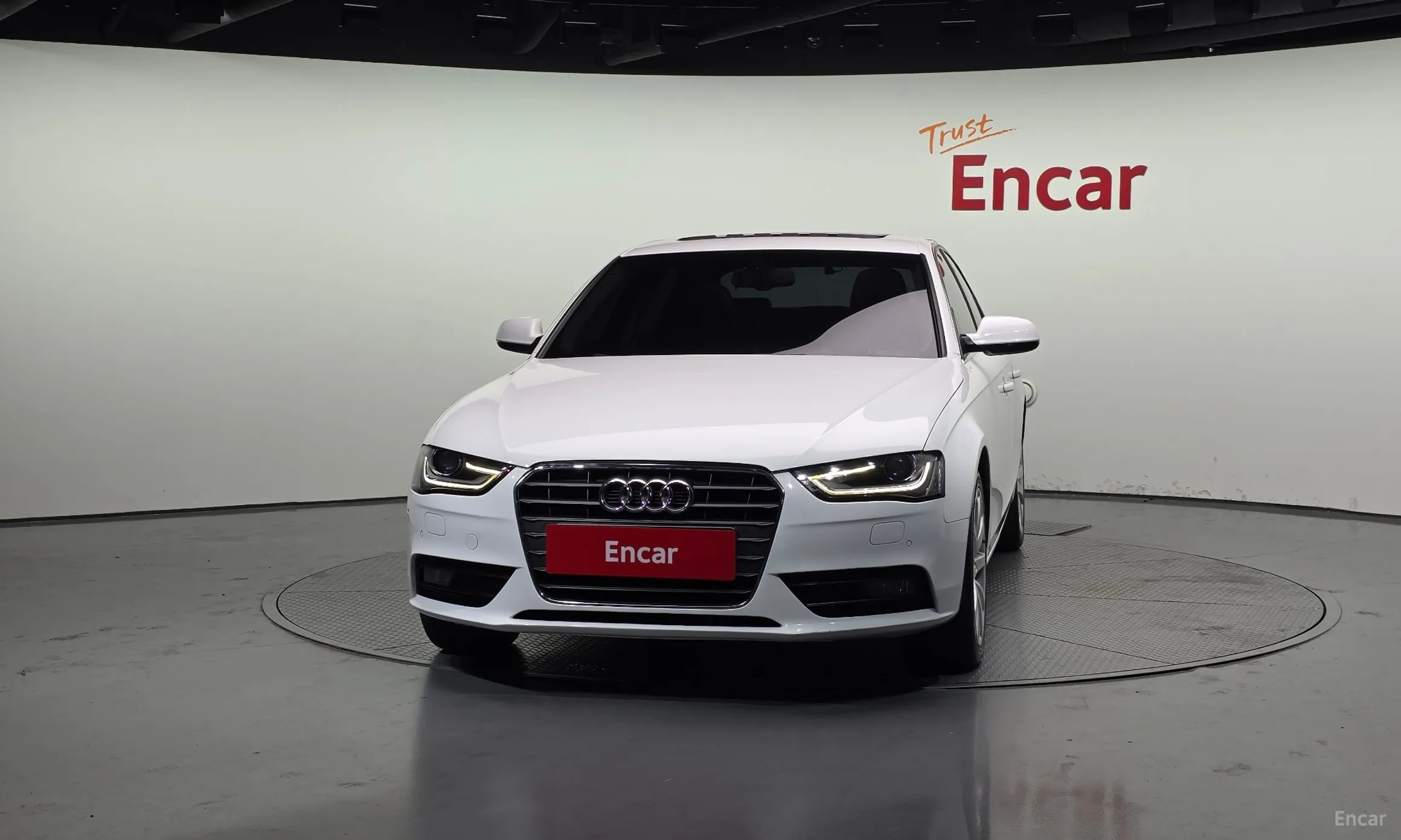 Audi New A4 превью 3
