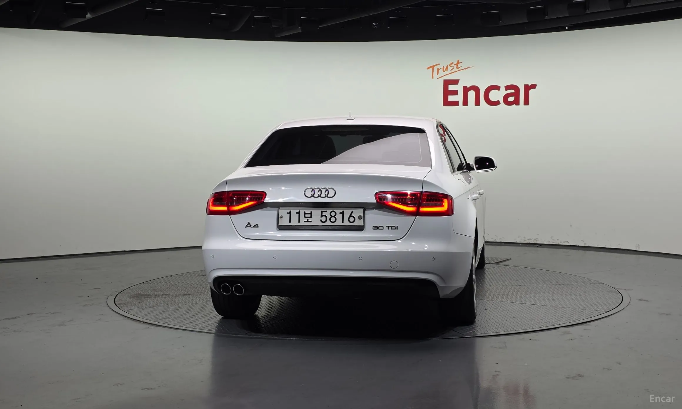 Audi New A4 превью 4