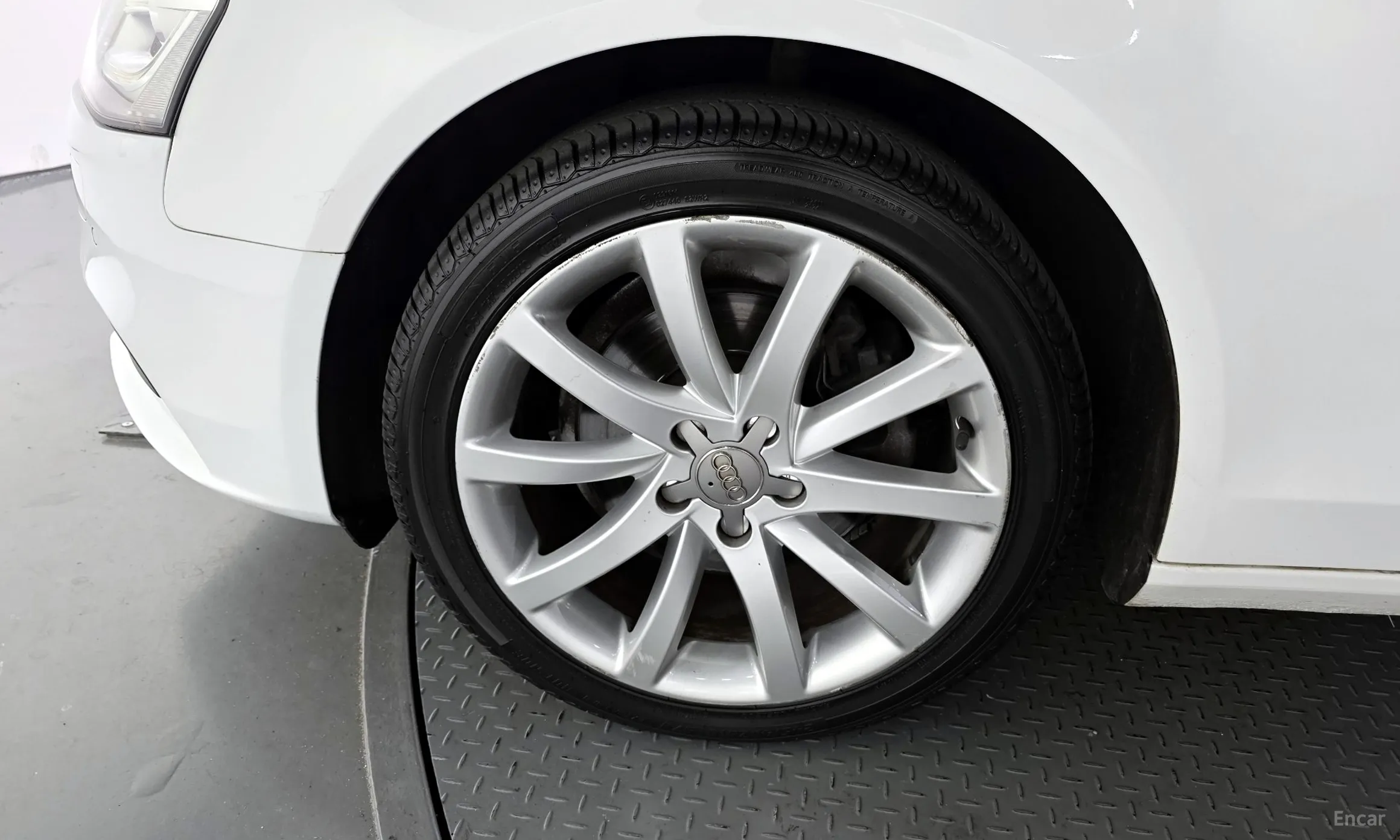 Audi New A4 превью 5