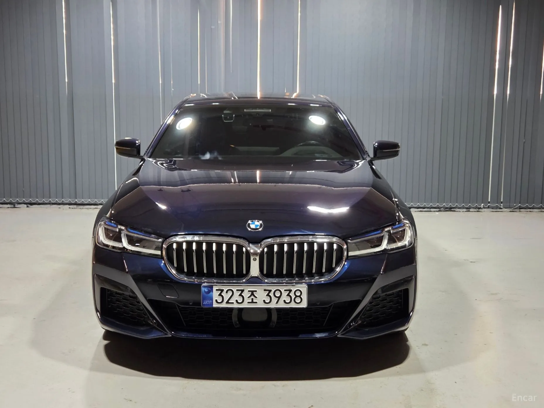 BMW 5 Series (G30) превью 2