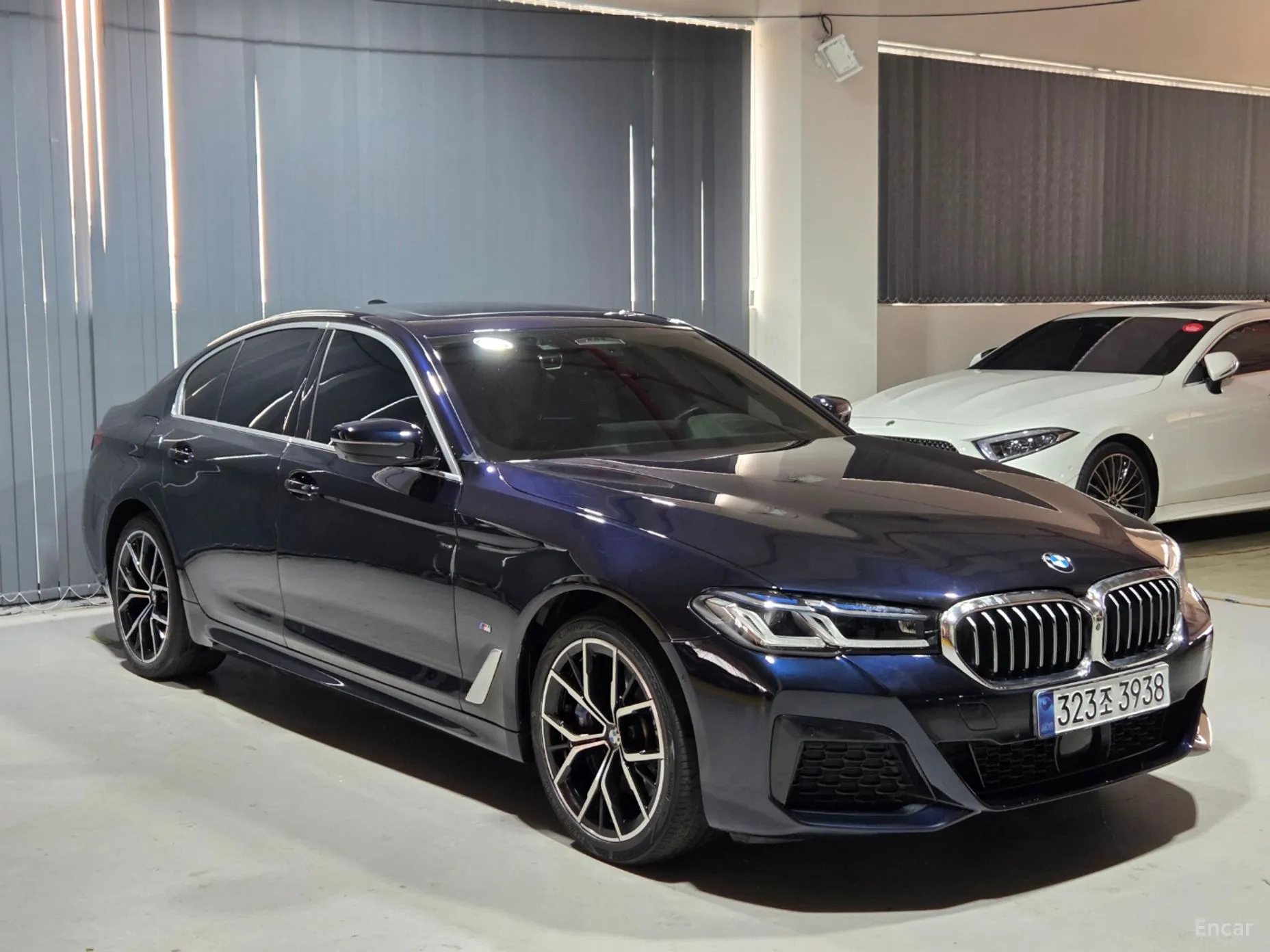 BMW 5 Series (G30) превью 3