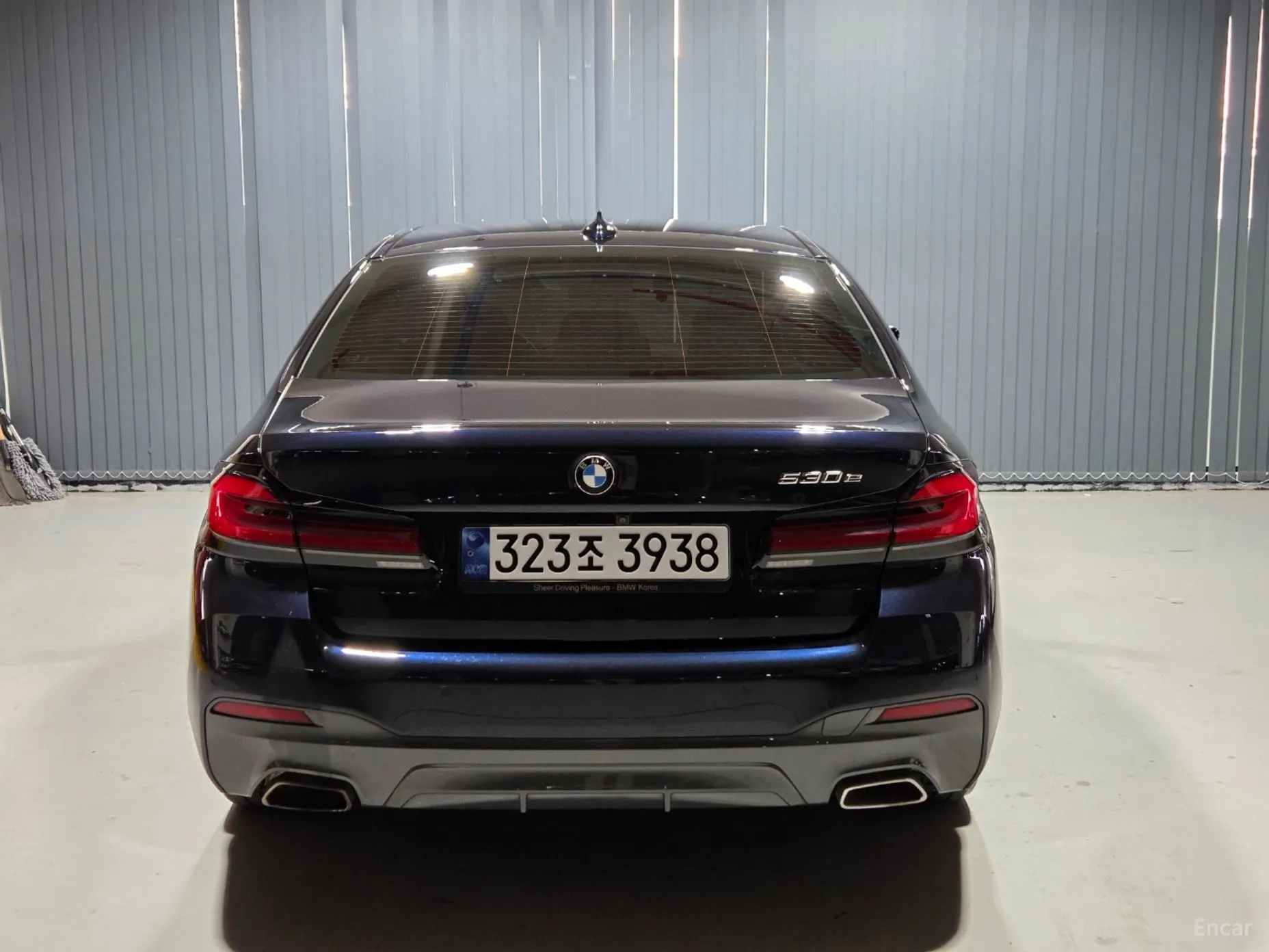 BMW 5 Series (G30) превью 4