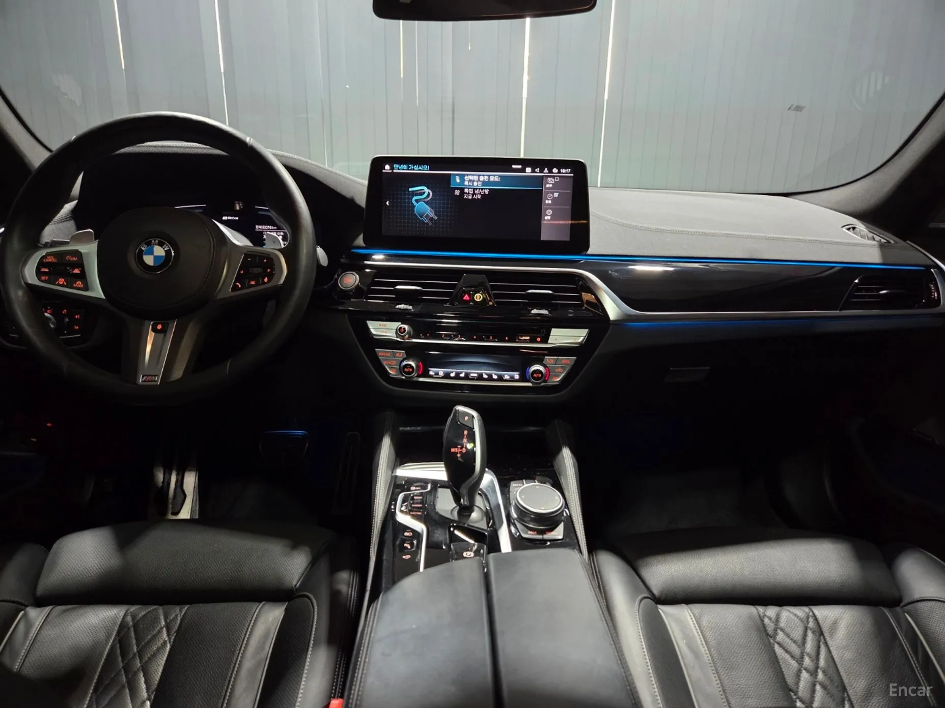 BMW 5 Series (G30) превью 7