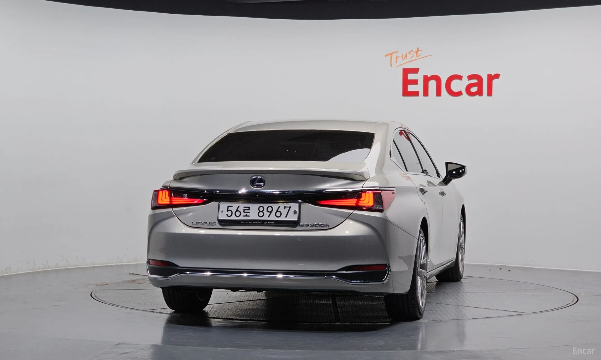 Lexus ES300h 7th Generation превью 4
