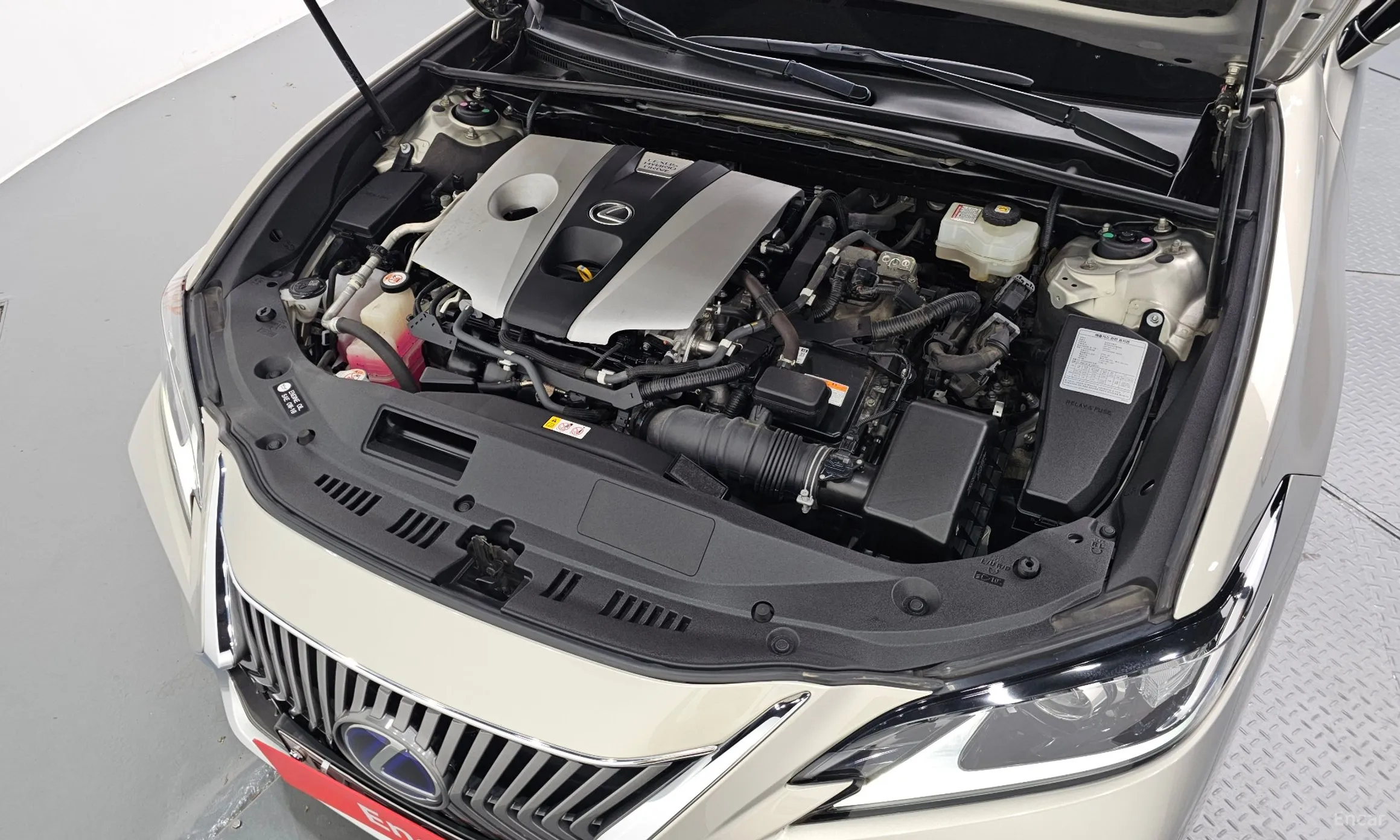 Lexus ES300h 7th Generation превью 6