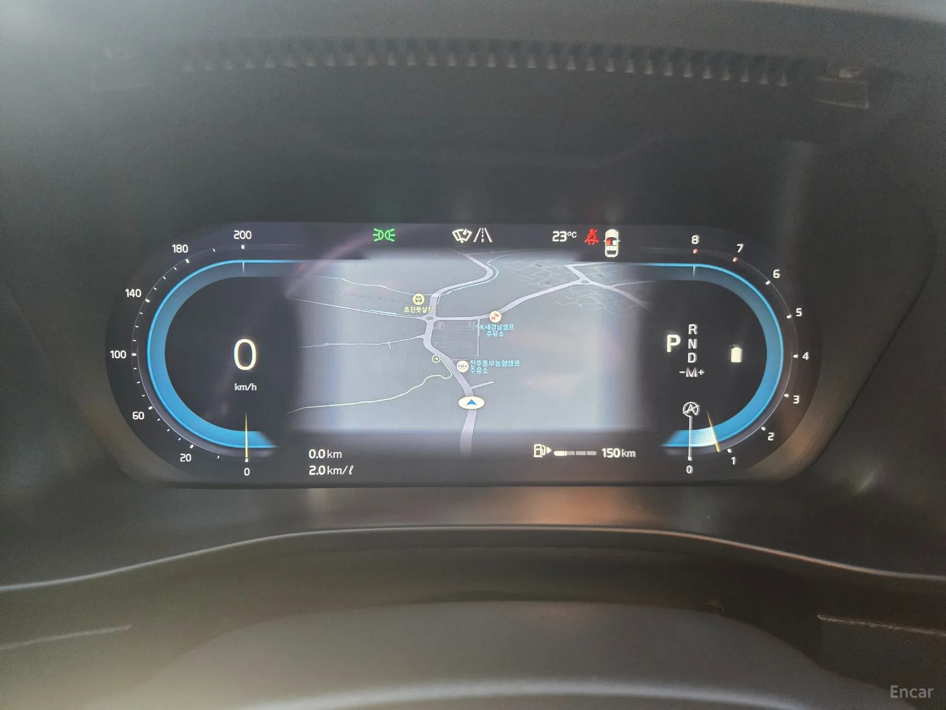 Volvo XC40 превью 14