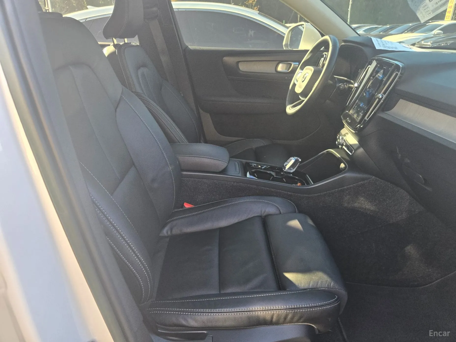 Volvo XC40 превью 18