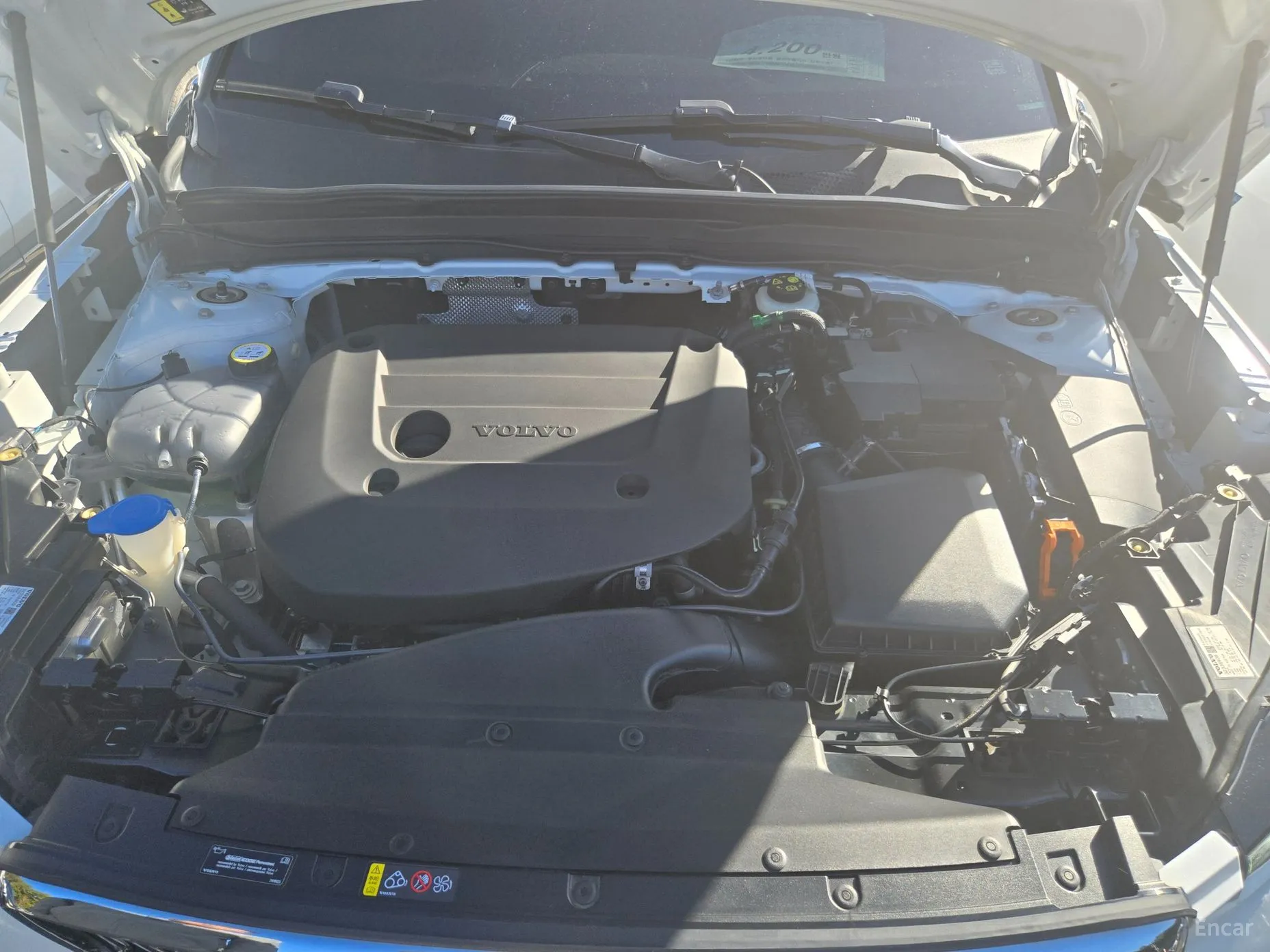 Volvo XC40 превью 20