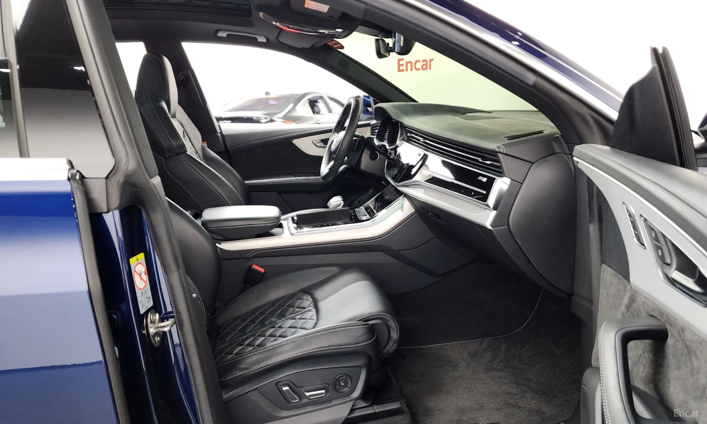 Audi Q8 (4M) превью 11