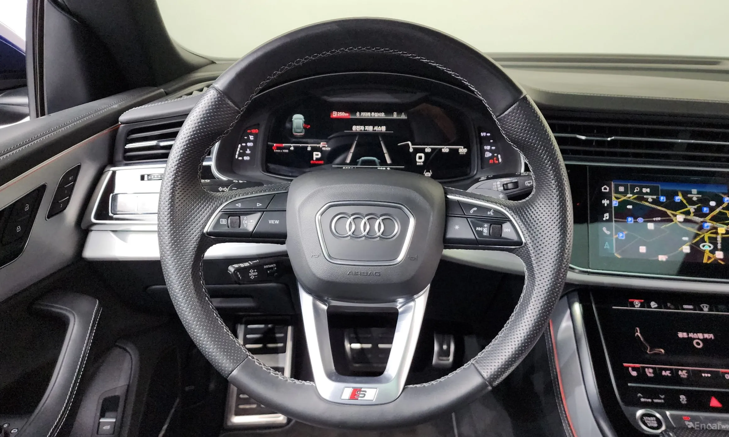 Audi Q8 (4M) превью 13