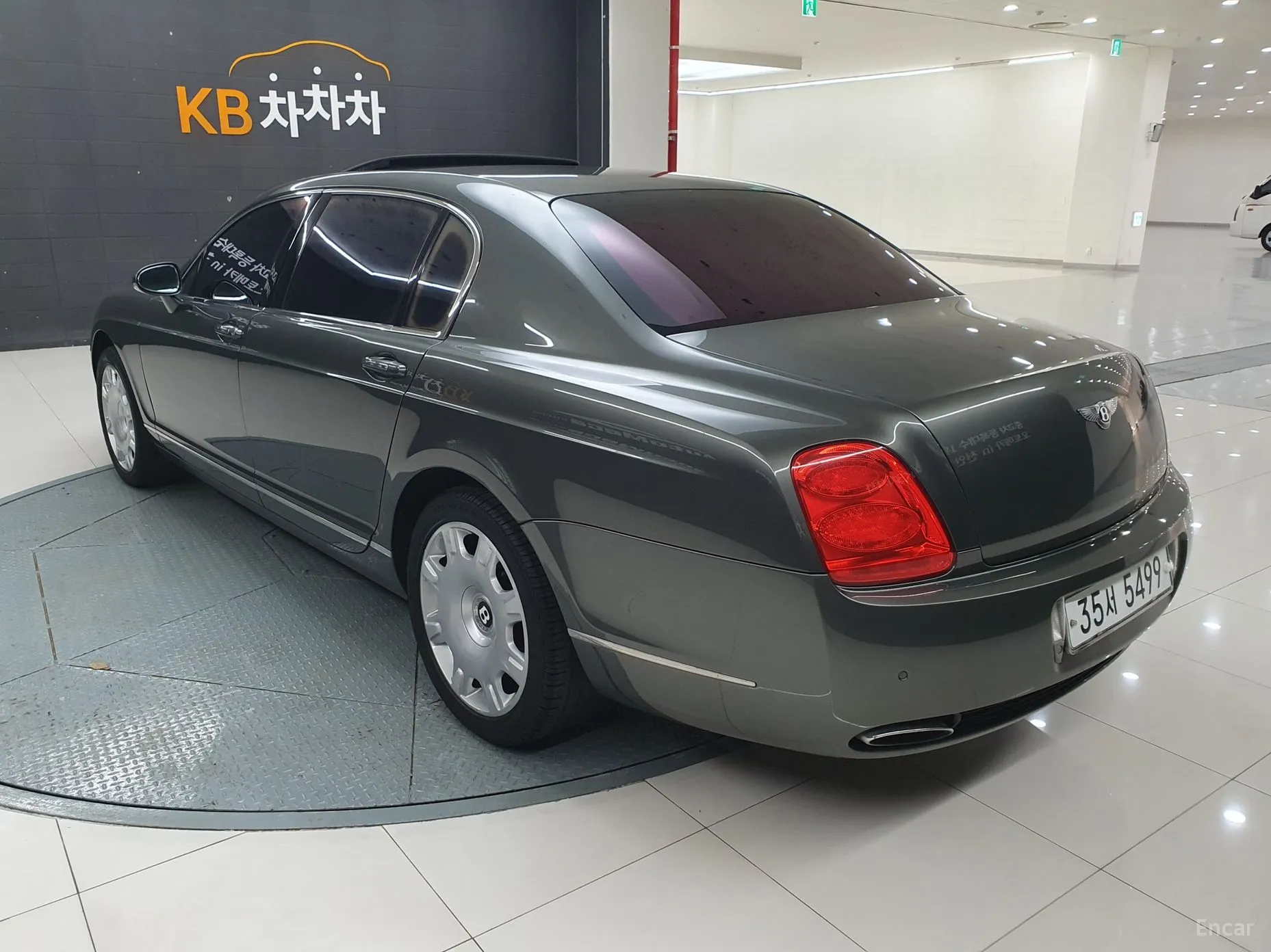 Bentley Flying Spur Gen 1 превью 18