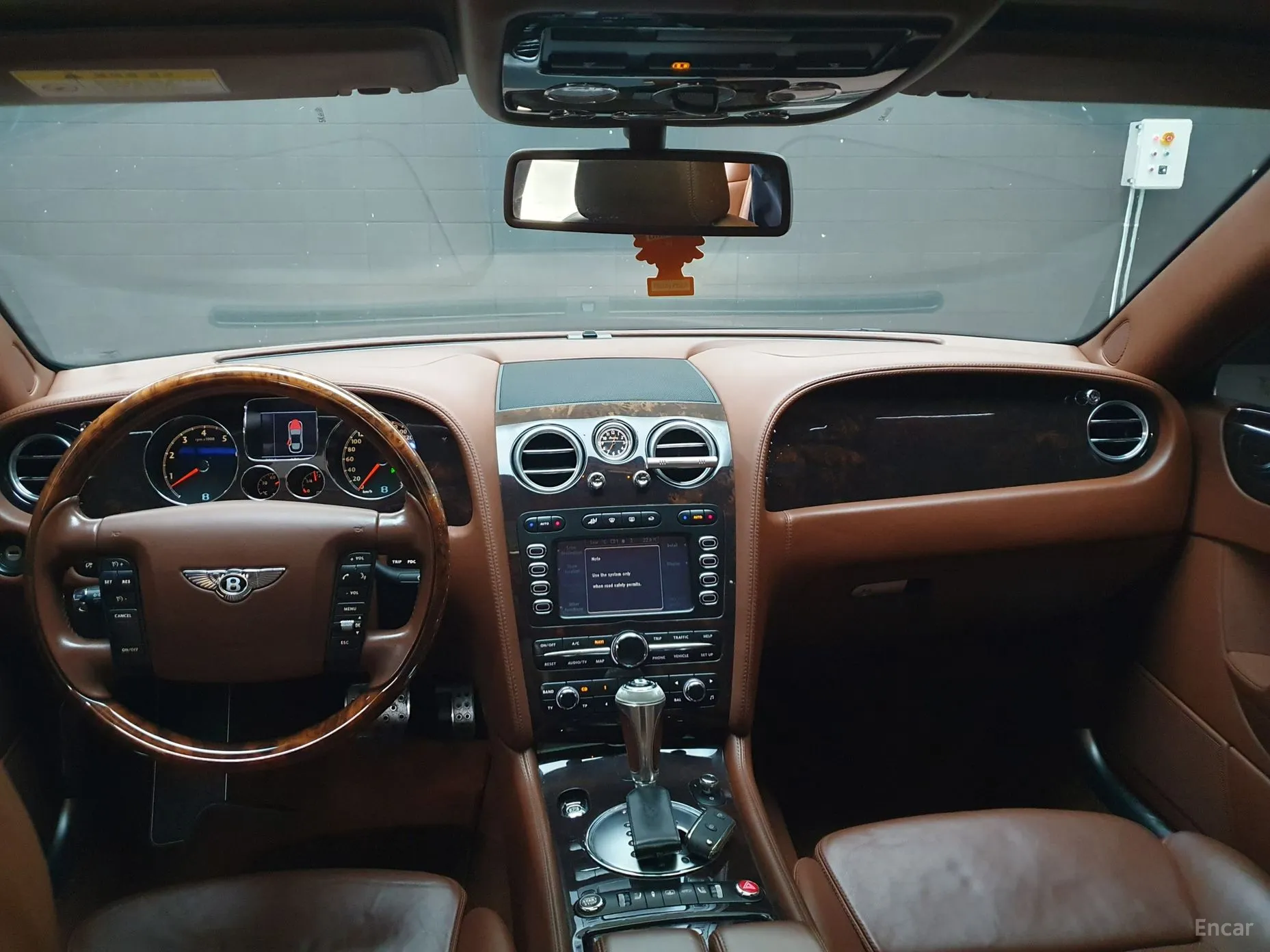 Bentley Flying Spur Gen 1 превью 7