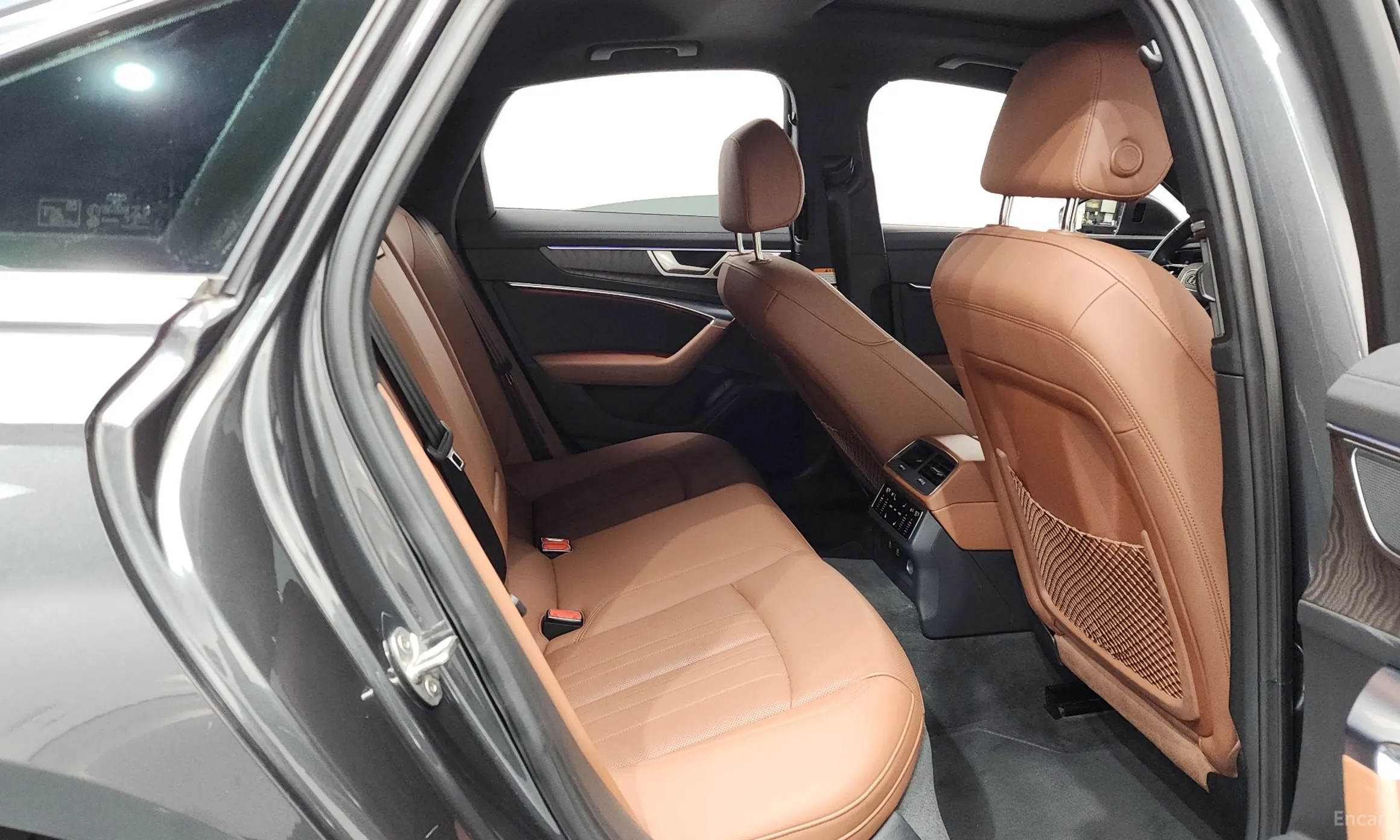 Audi A6 (C8) превью 12