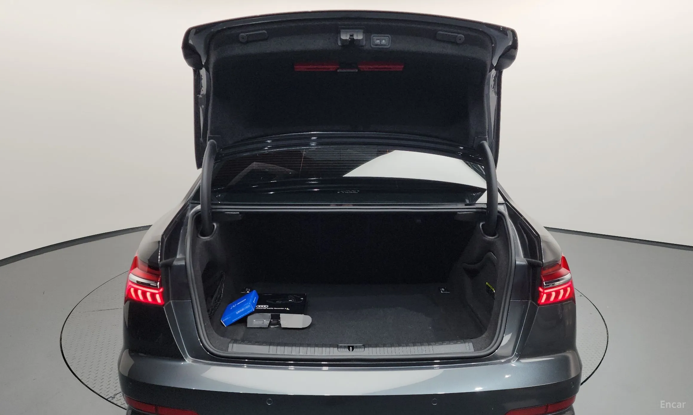 Audi A6 (C8) превью 20