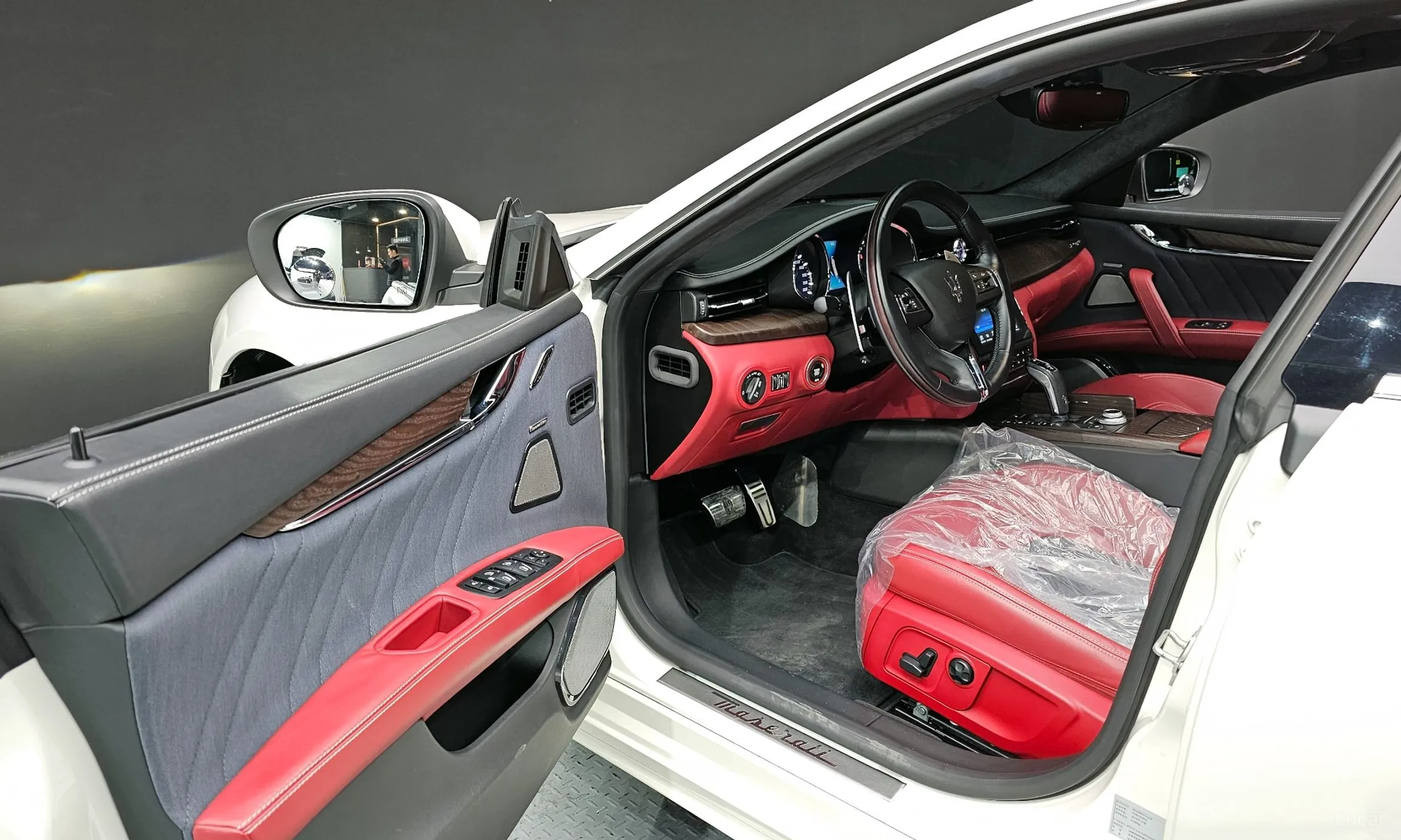 Maserati Quattroporte превью 10
