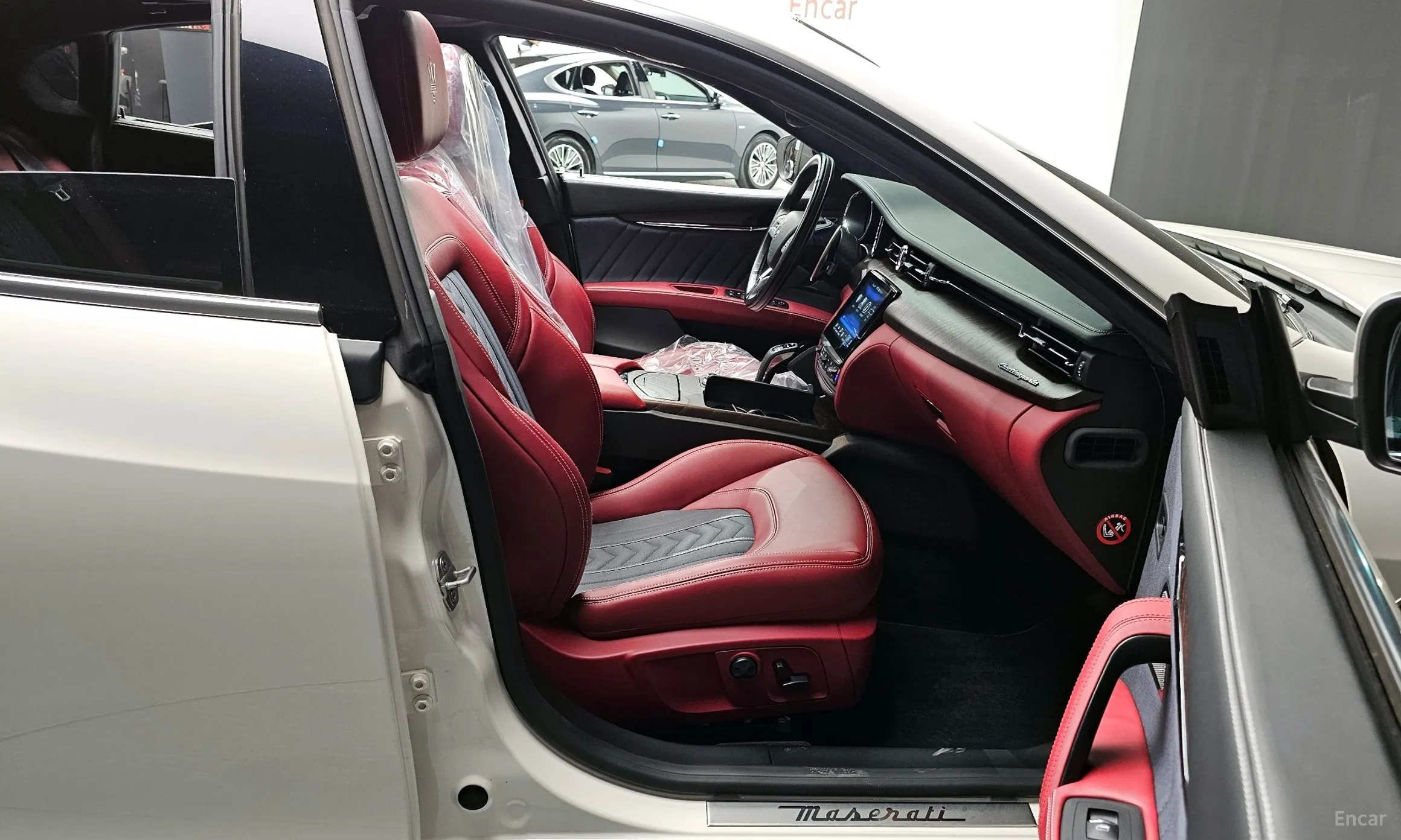 Maserati Quattroporte превью 11