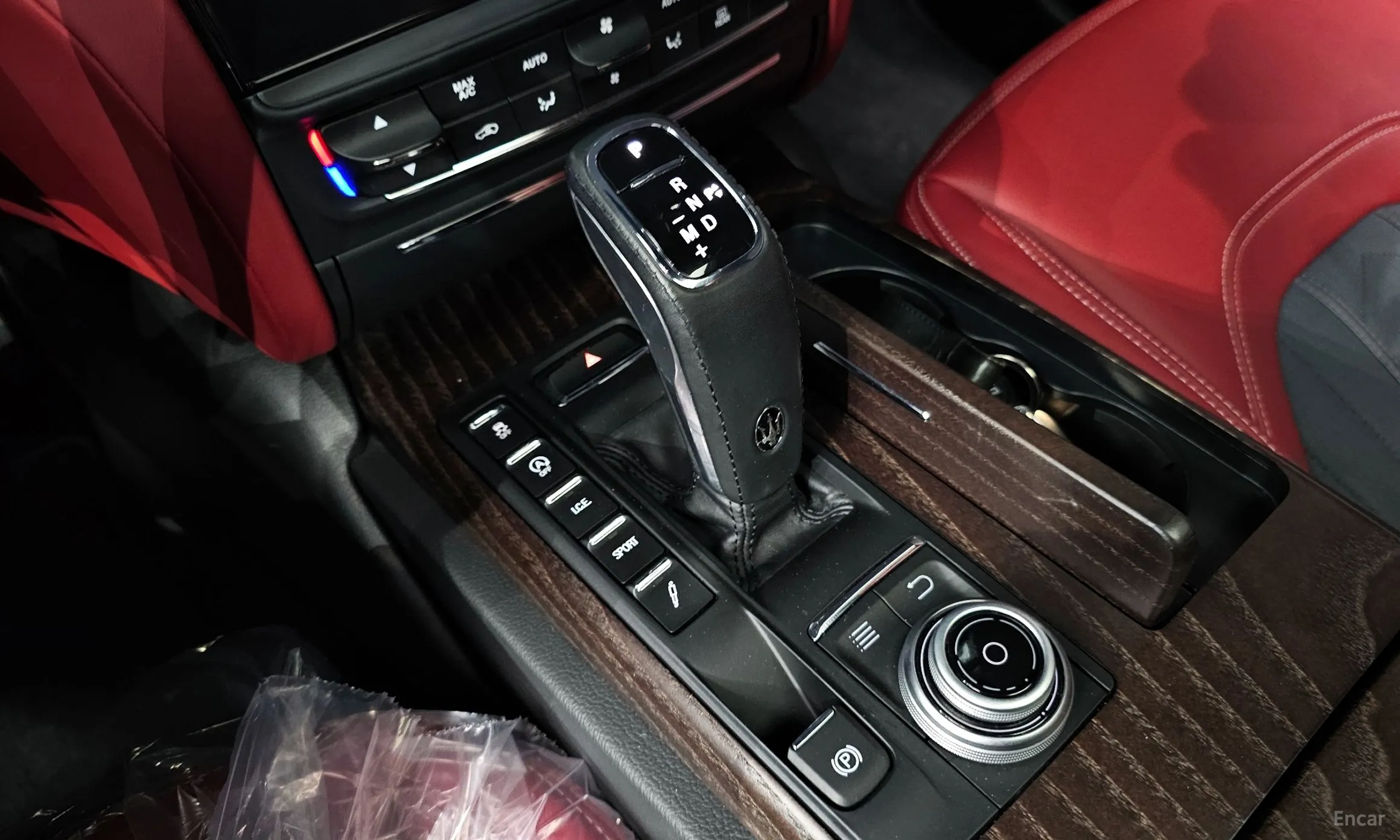 Maserati Quattroporte превью 9