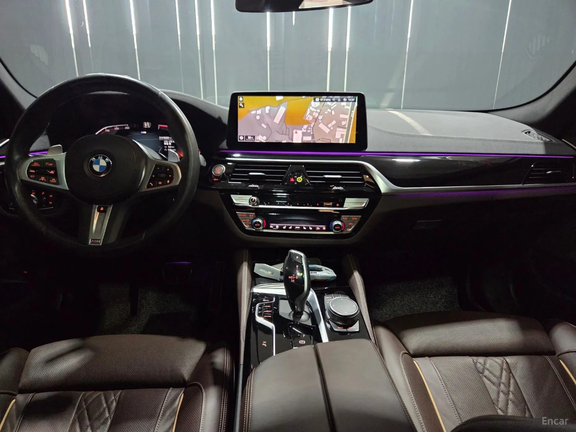 BMW 5 Series (G30) превью 13