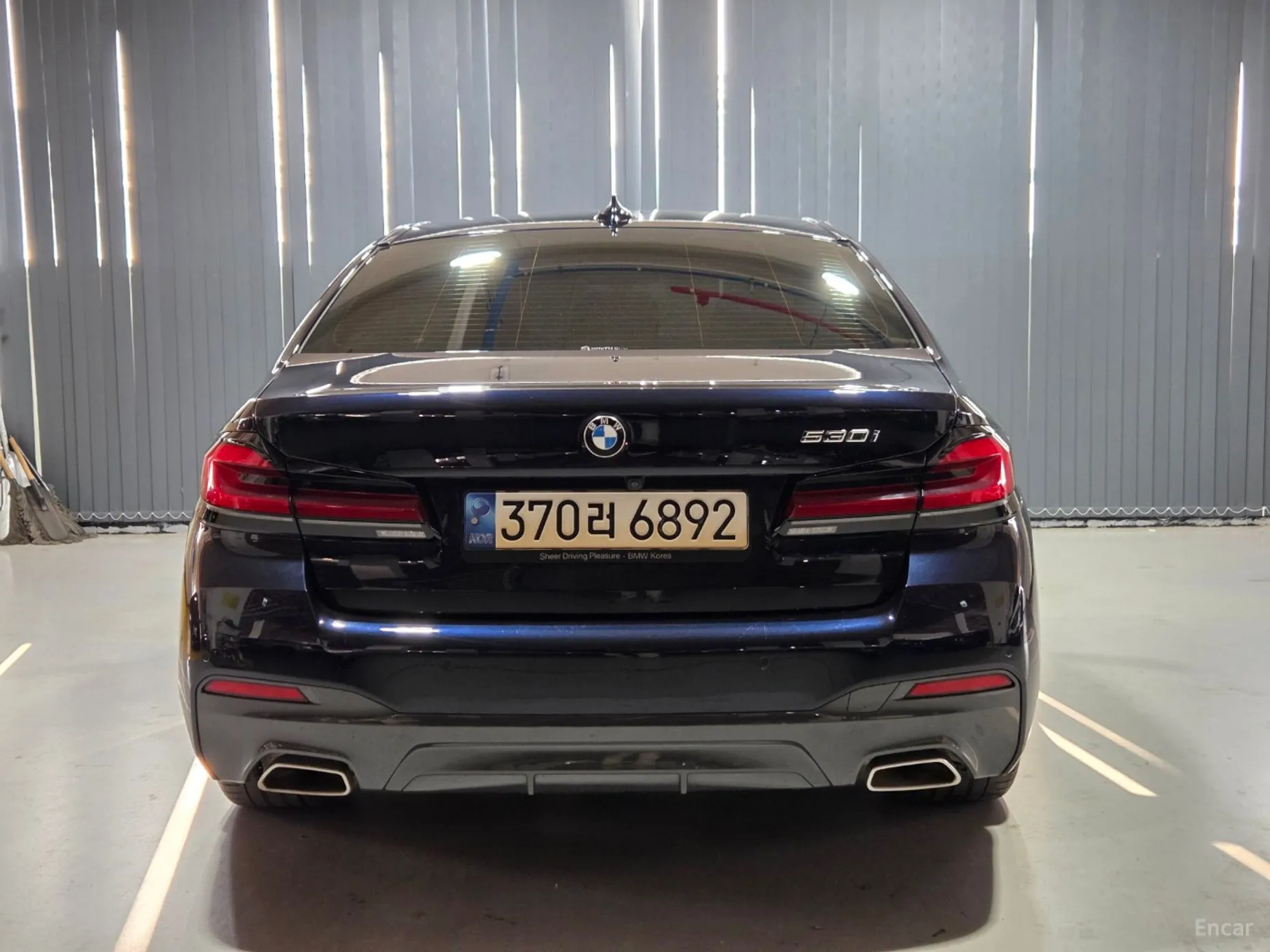 BMW 5 Series (G30) превью 4