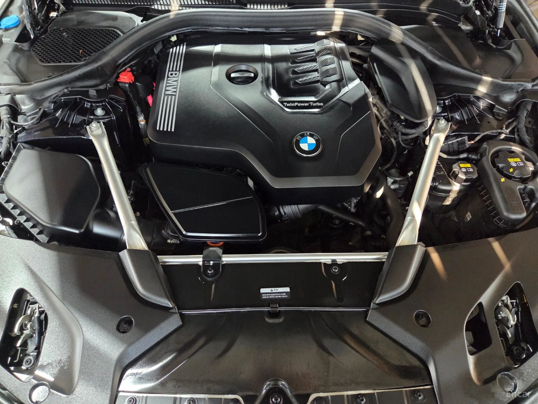 BMW 5 Series (G30) превью 6