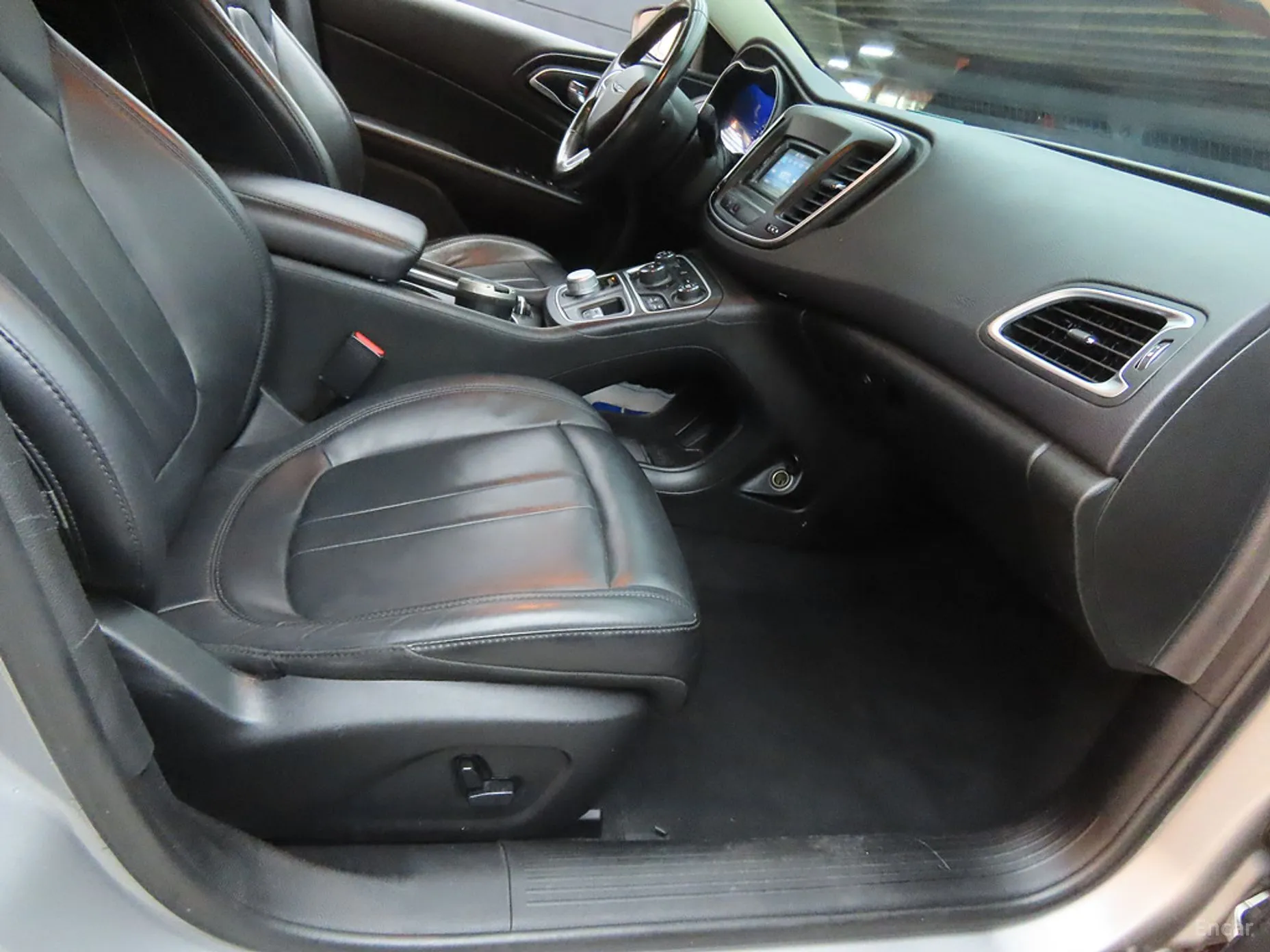 Chrysler 200 Second generation превью 16